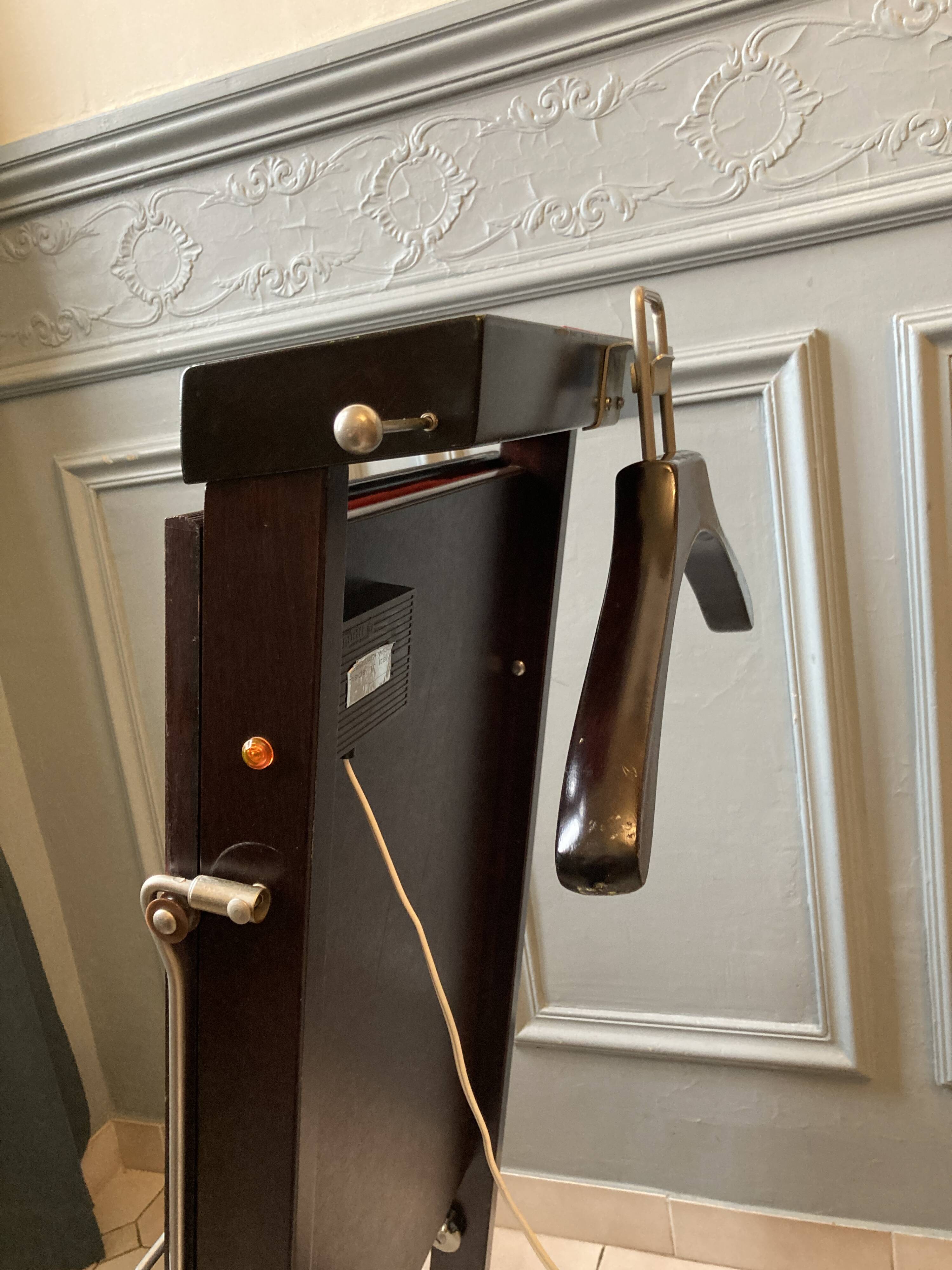 Valet Moderniste 1950  Fratelli reguitti