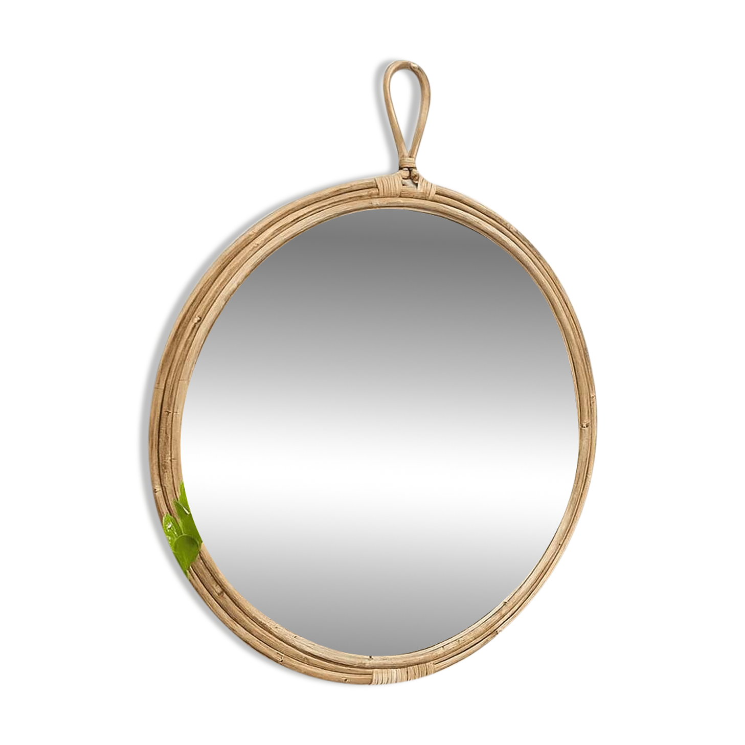 Round rattan mirror with ring