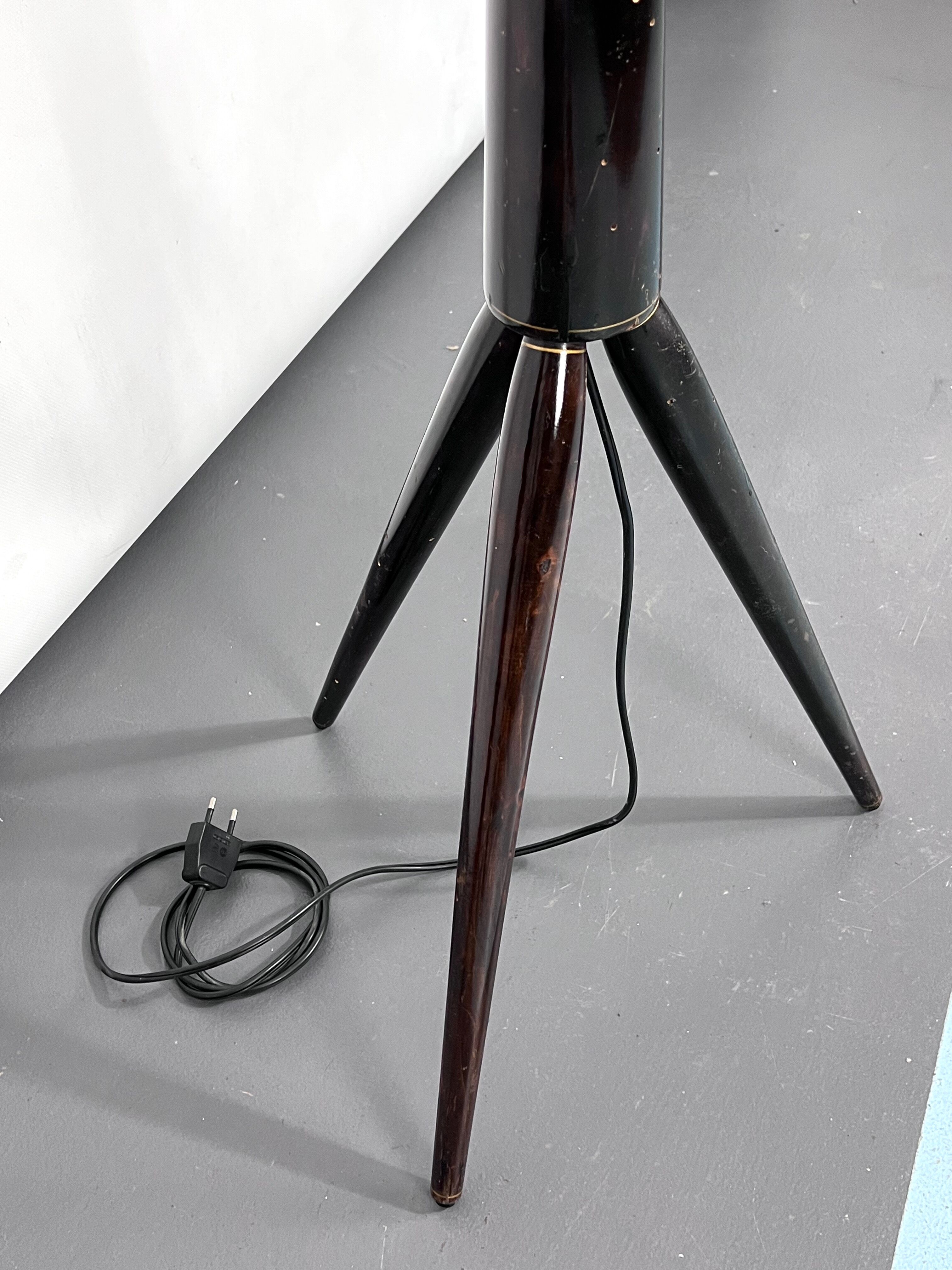 Wood tripod floor lamp, Italy, 1950s