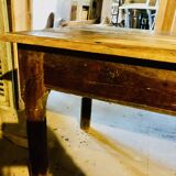 Large country table in cherry wood, late 1800s