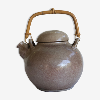 Sandstone teapot, rattan handle