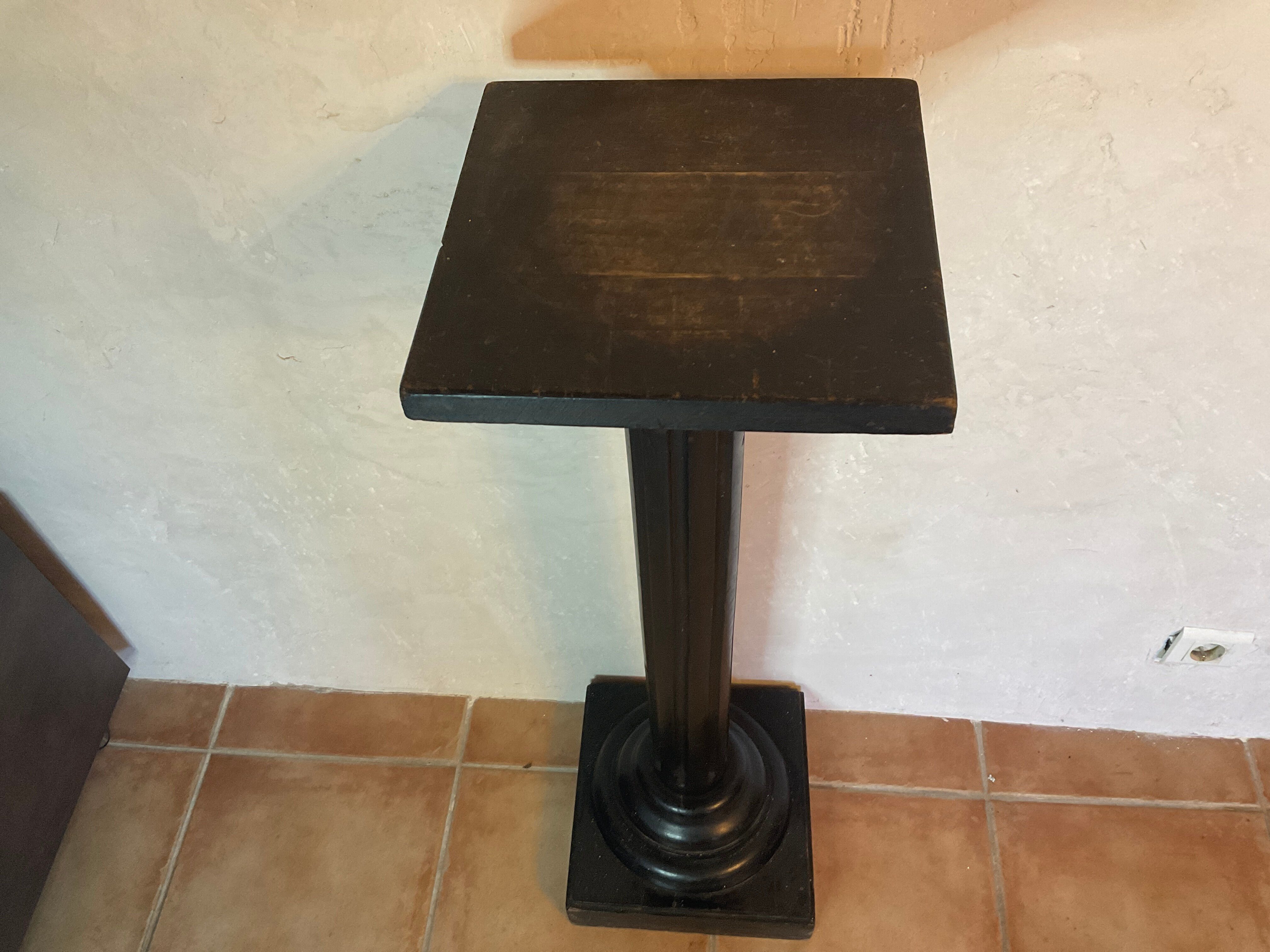 Old blackened wooden column harness Napoleon III