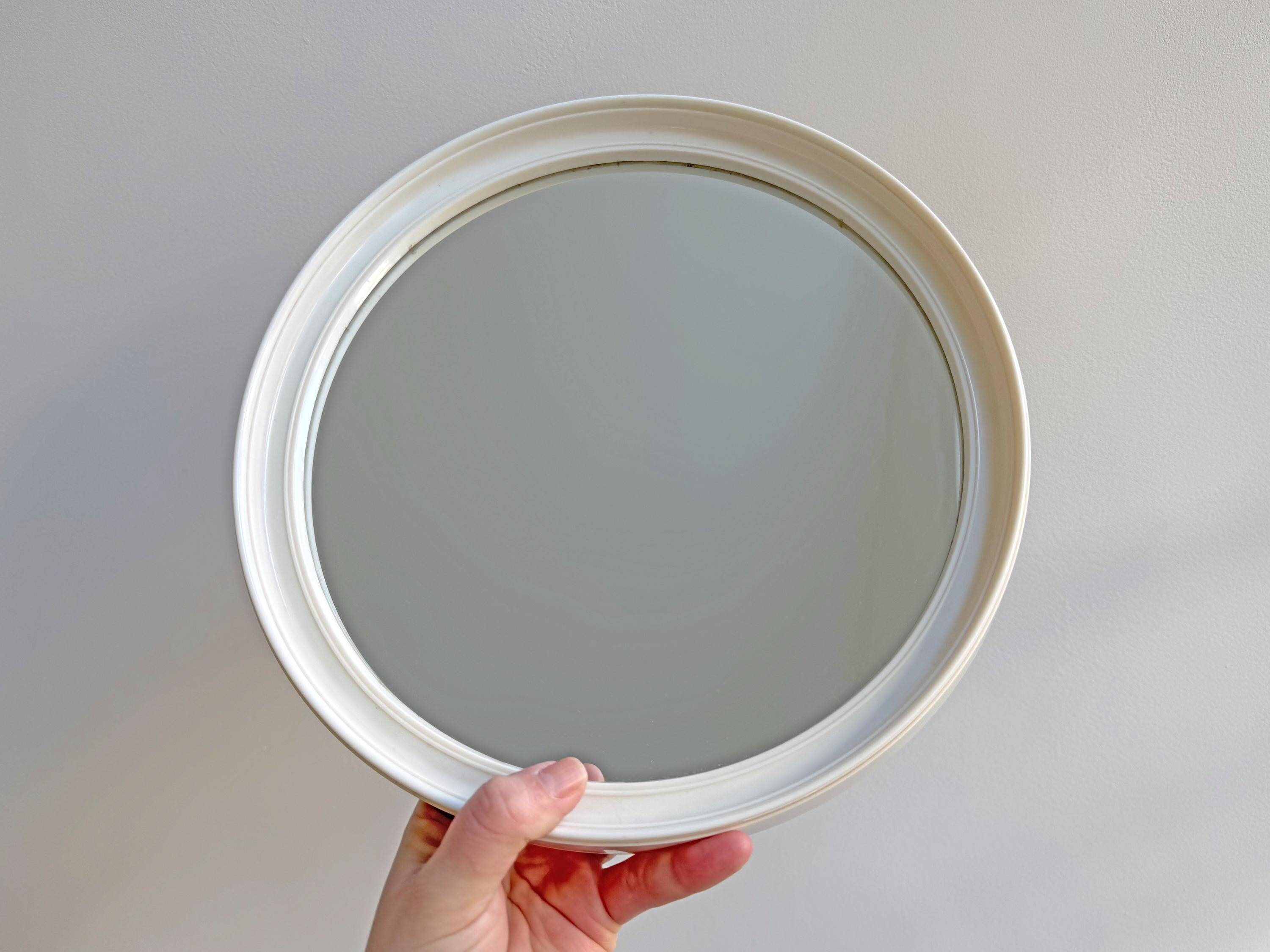 Miroir mural rond en plastique beige de l'ère spatiale