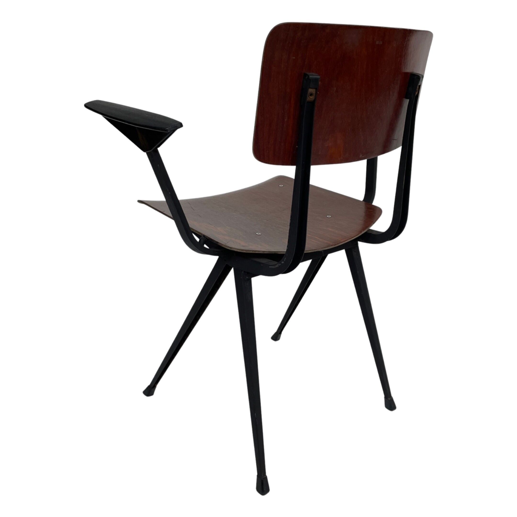 Friso Kramer 'Result' chair with armrests for Ahrend de Cirkel, 1960s