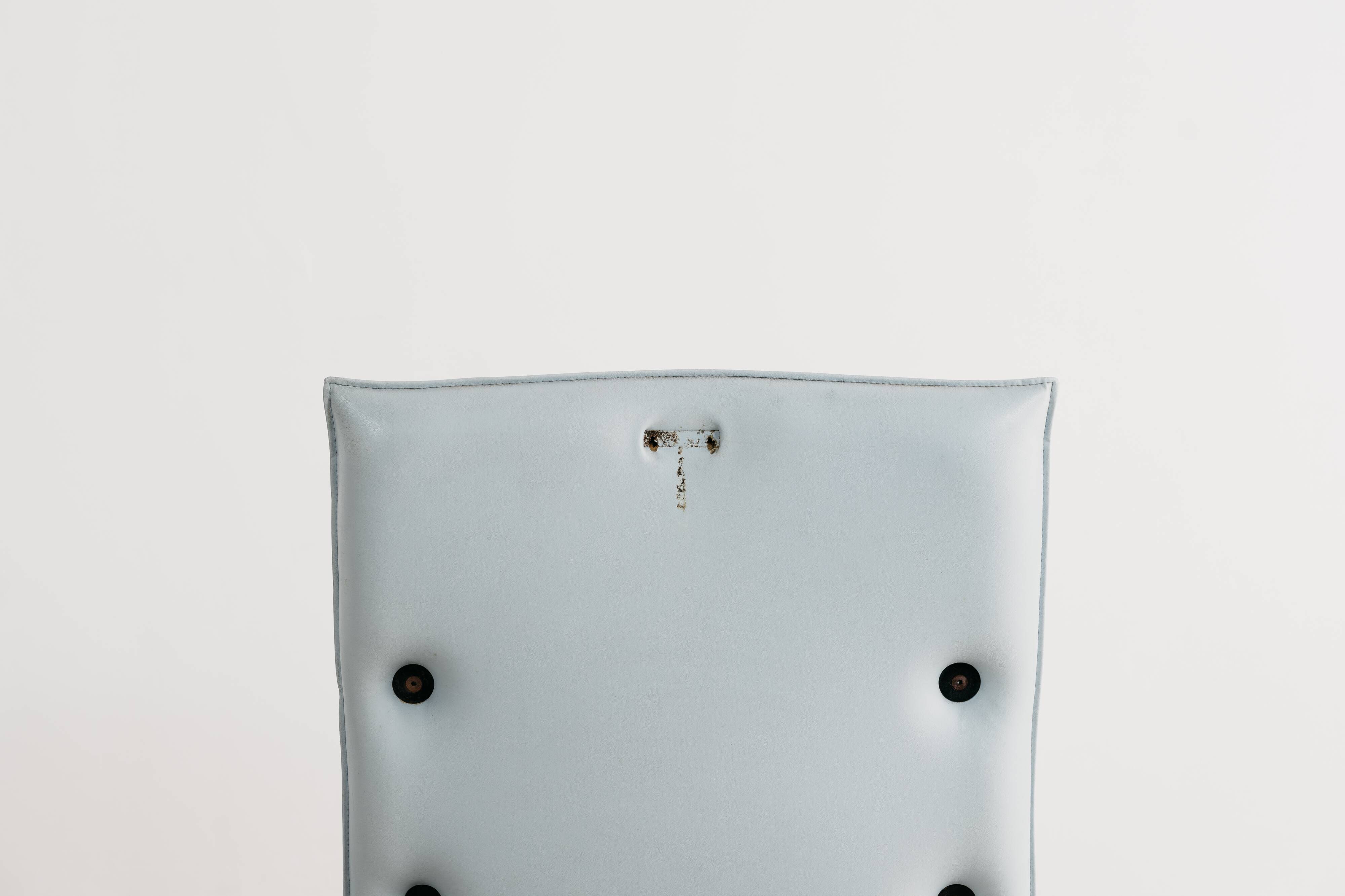 poltrona arflex modello T-line design burkhard vogtherr anni 80 vintag