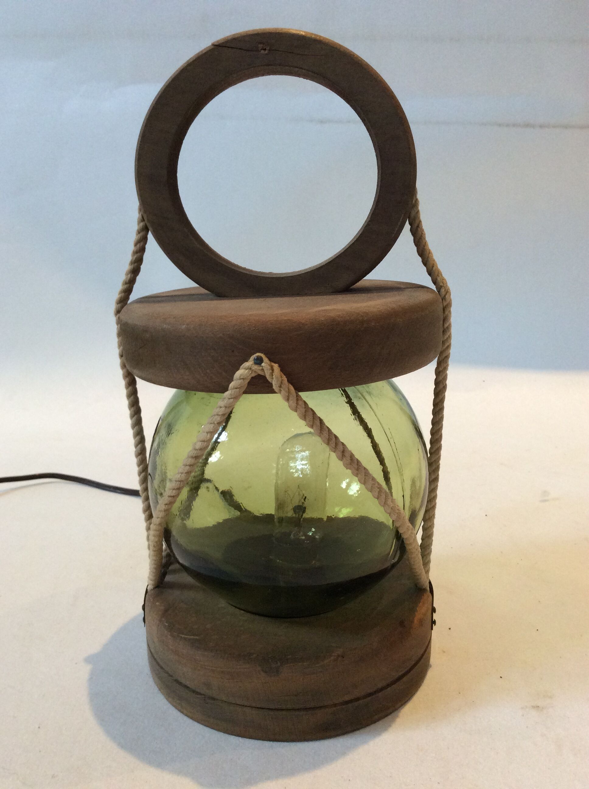 Marine-style lamp