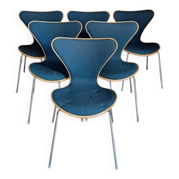 Ensemble de six chaises "Sjuan" par Arne Jacobsen pour Fritz Hansen