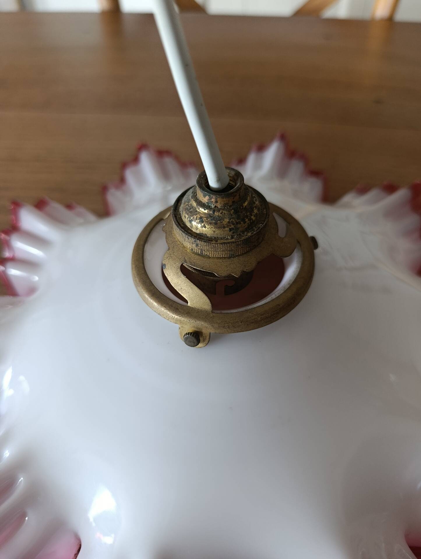 Opaline suspension
