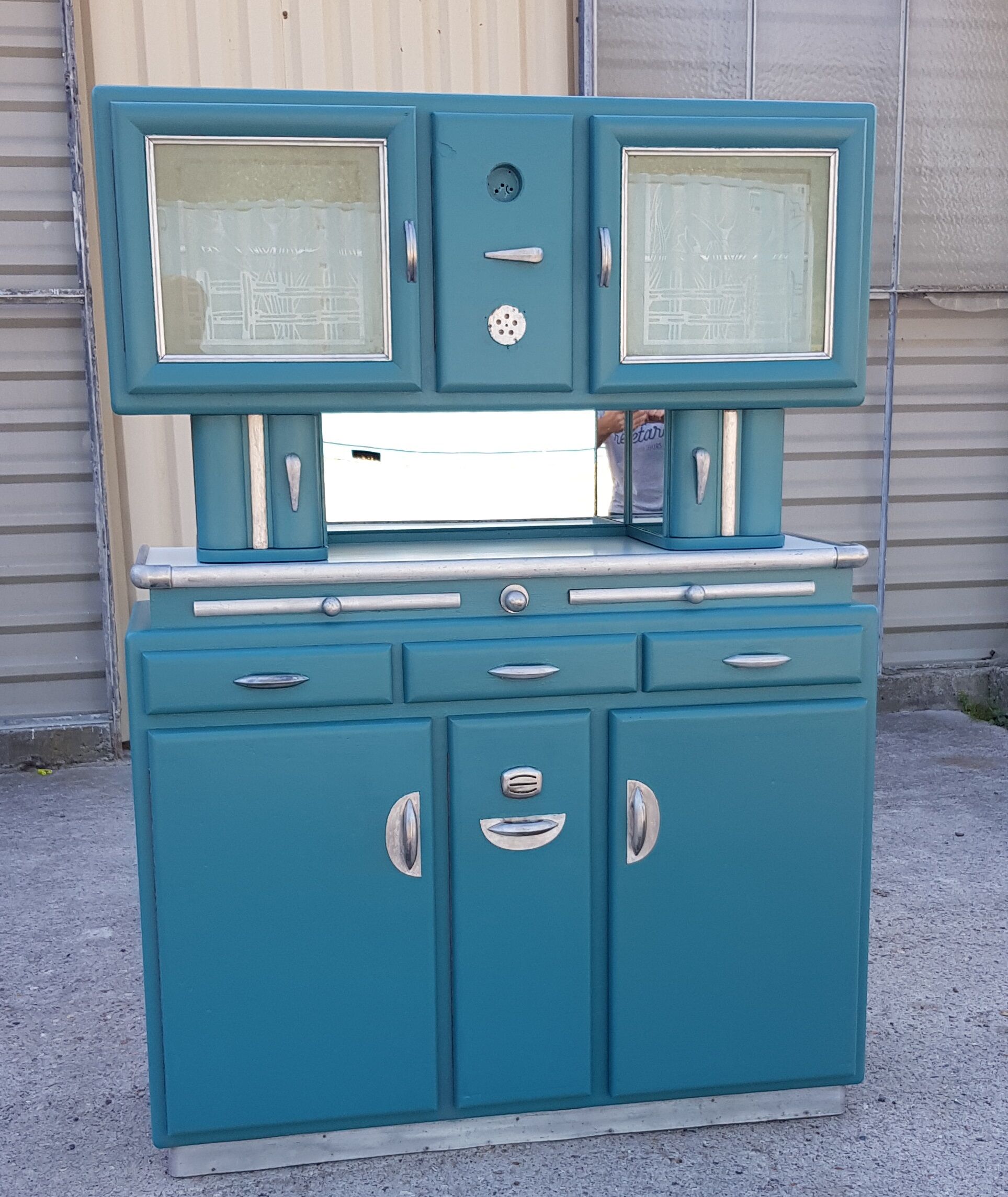 Buffet Mado completely restored and repainted