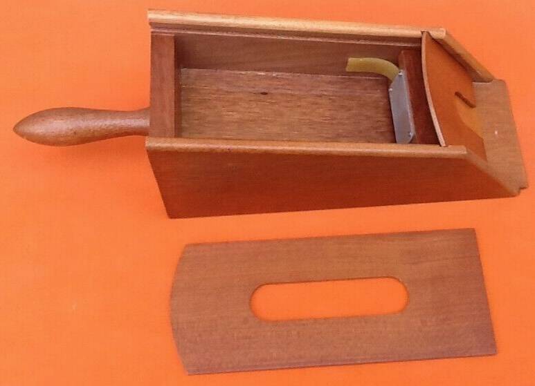 Dealer shoe distributor for playing cards Mahogany wood