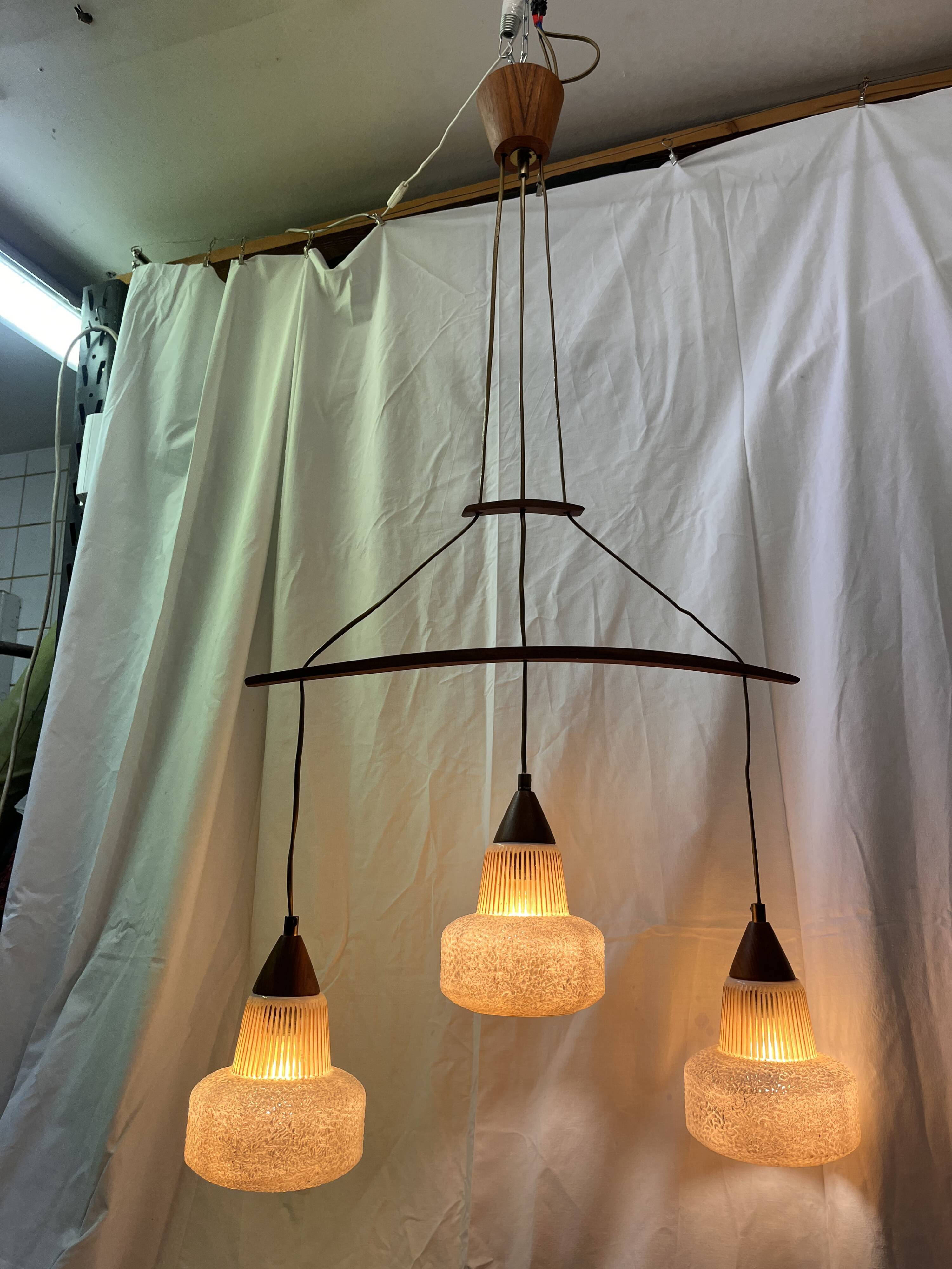 Suspension design scandinave 1960