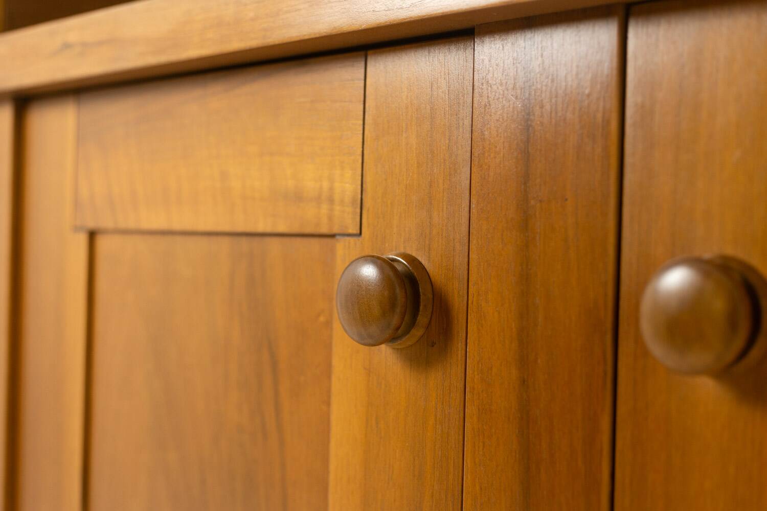 Silvio Coppola, for Bernini. Walnut enfilade with gradin. 1960s.