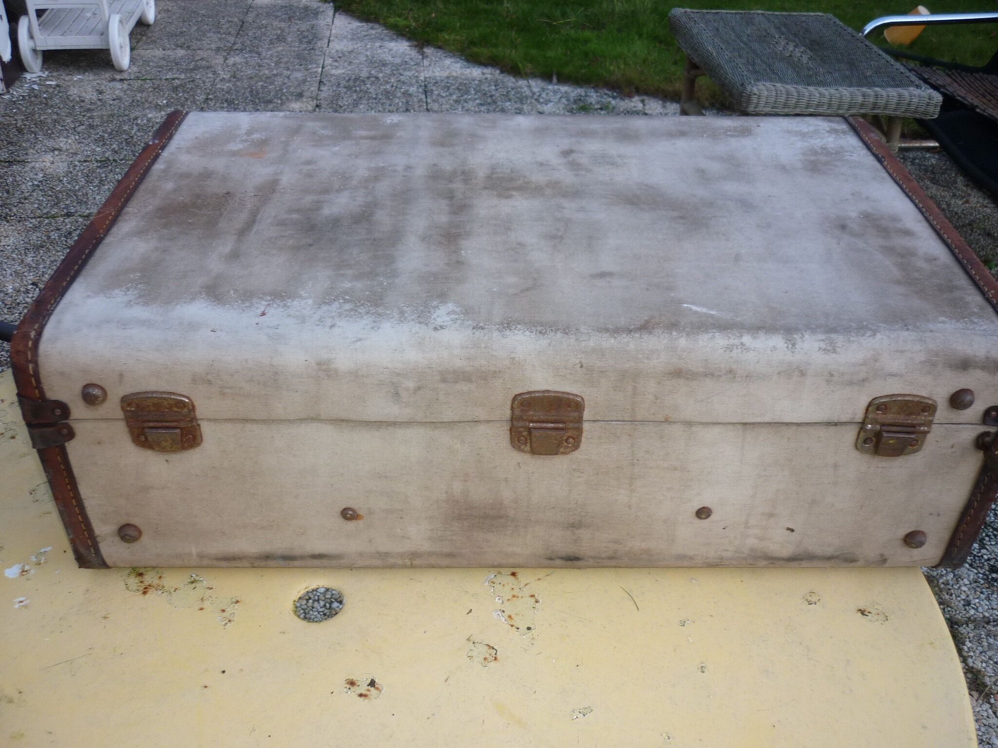 Travel case of the 50s