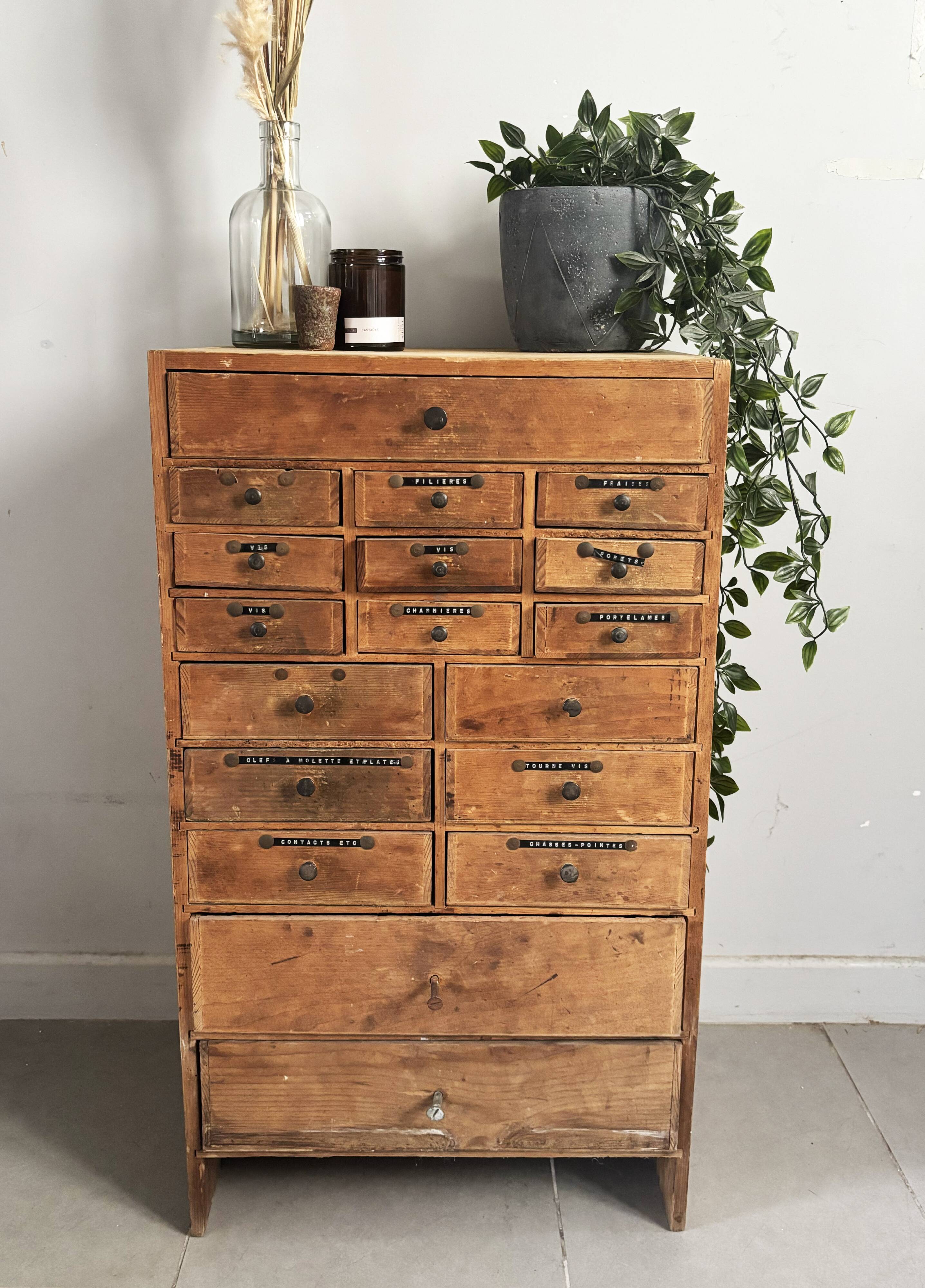 Petit meuble de métier vintage des années 60
