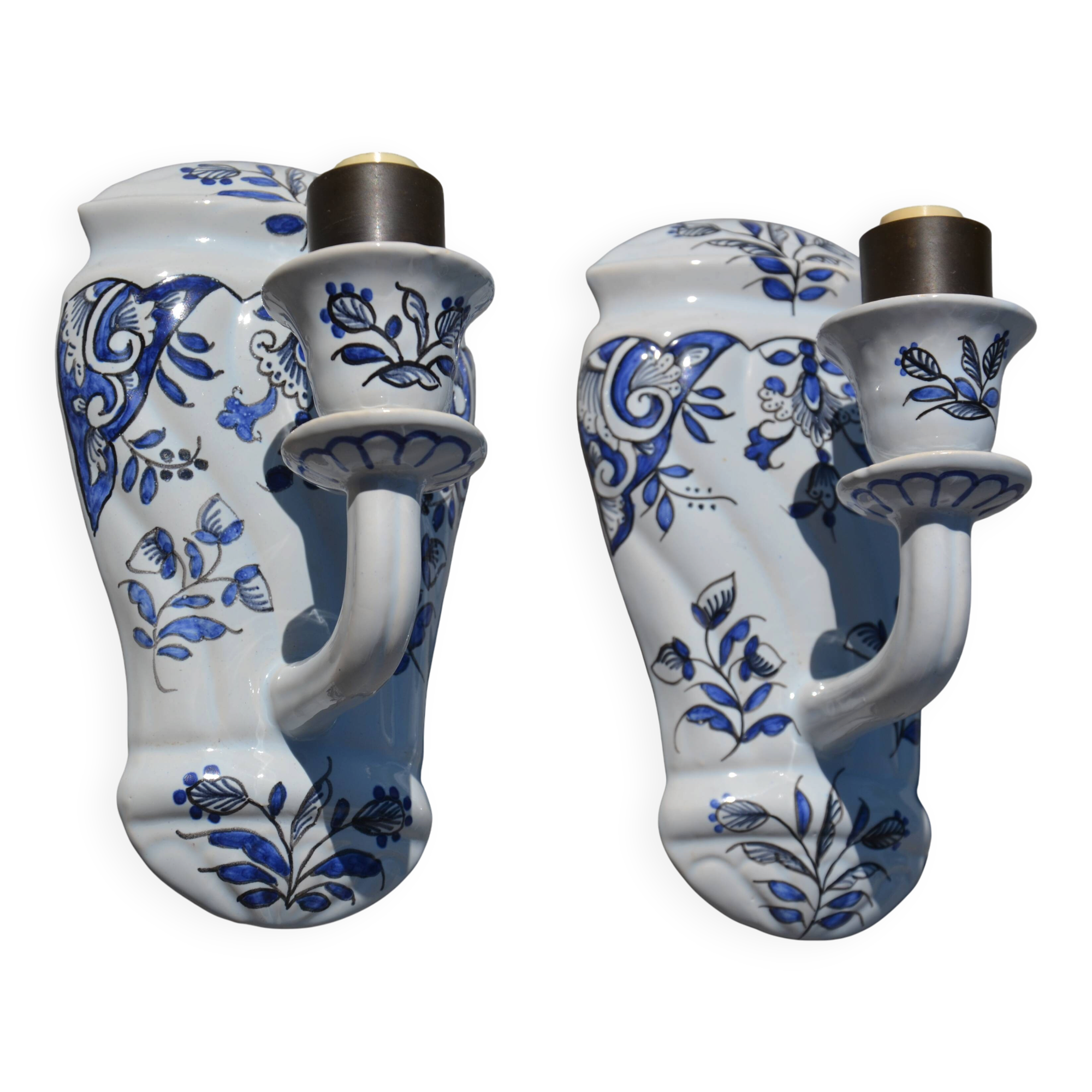 2 ceramic wall lights