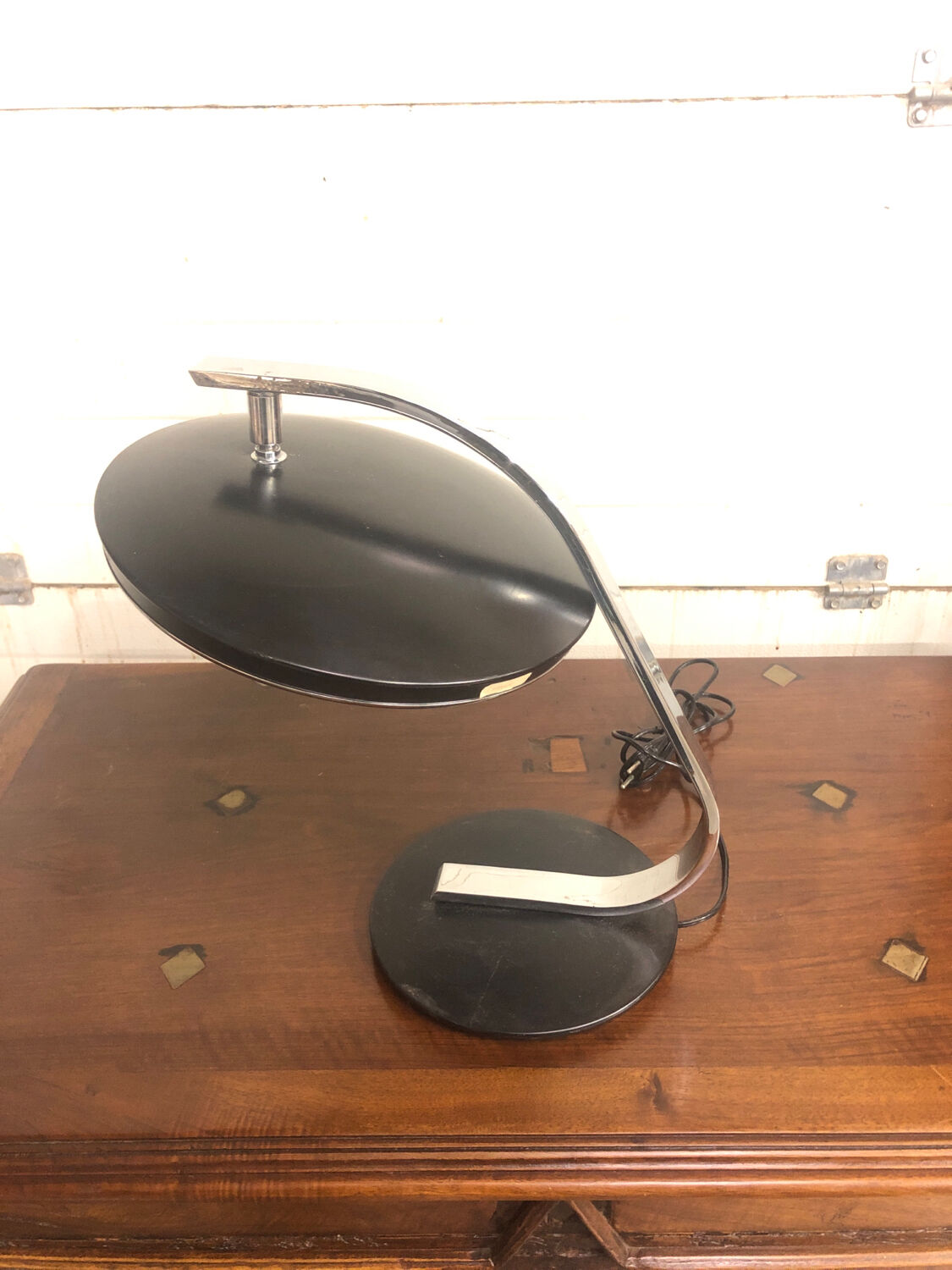 Desk lamp