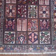 Handmade Persian Bachtiar Rug 208x142cm