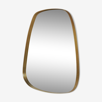 Mirror and free shape brass contour 75x65cm