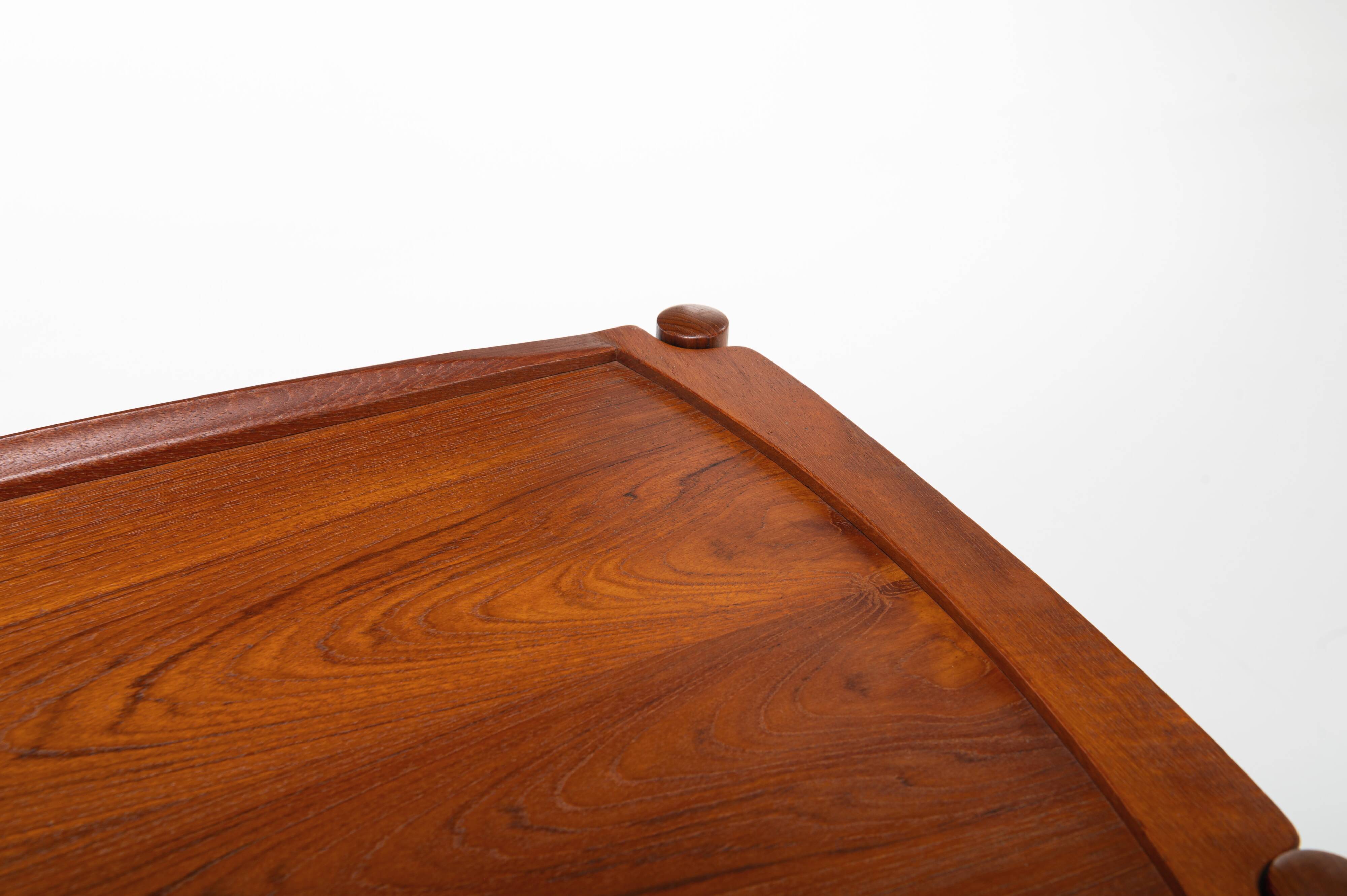 Serving trolley by Poul Hundevad