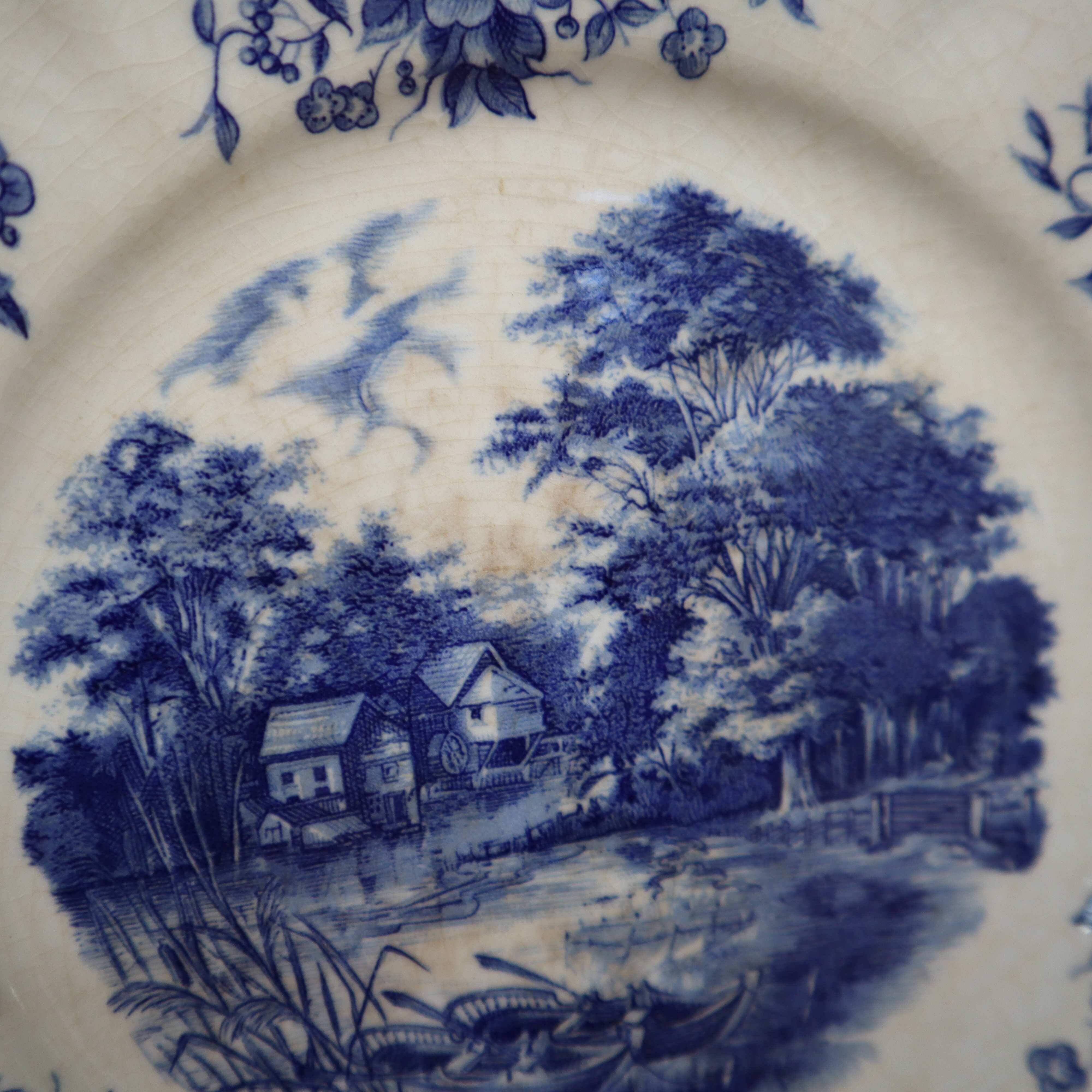 2 assiettes à dessert Sarreguemines modèle Romantic