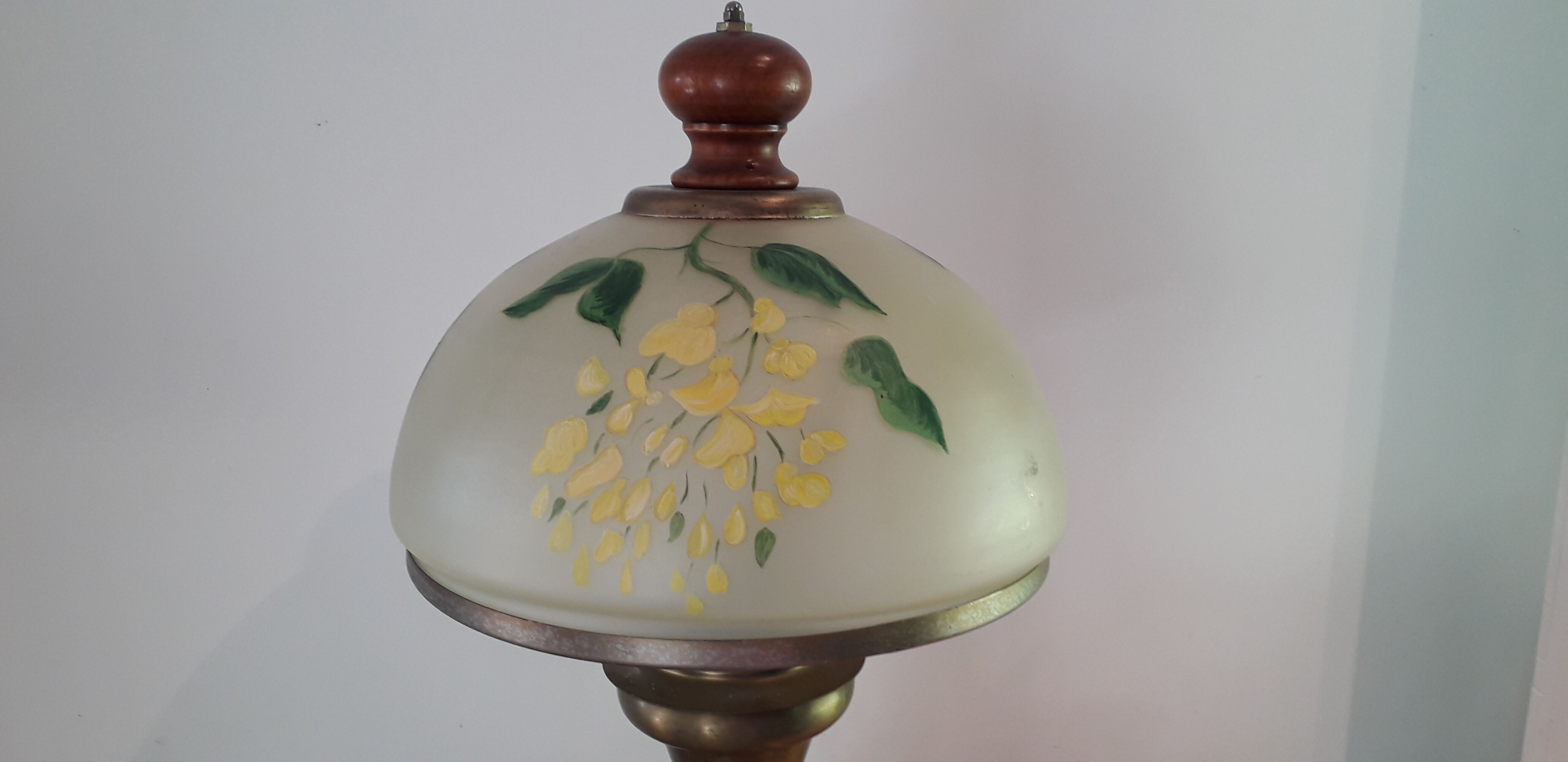 Brass and opaline lamp