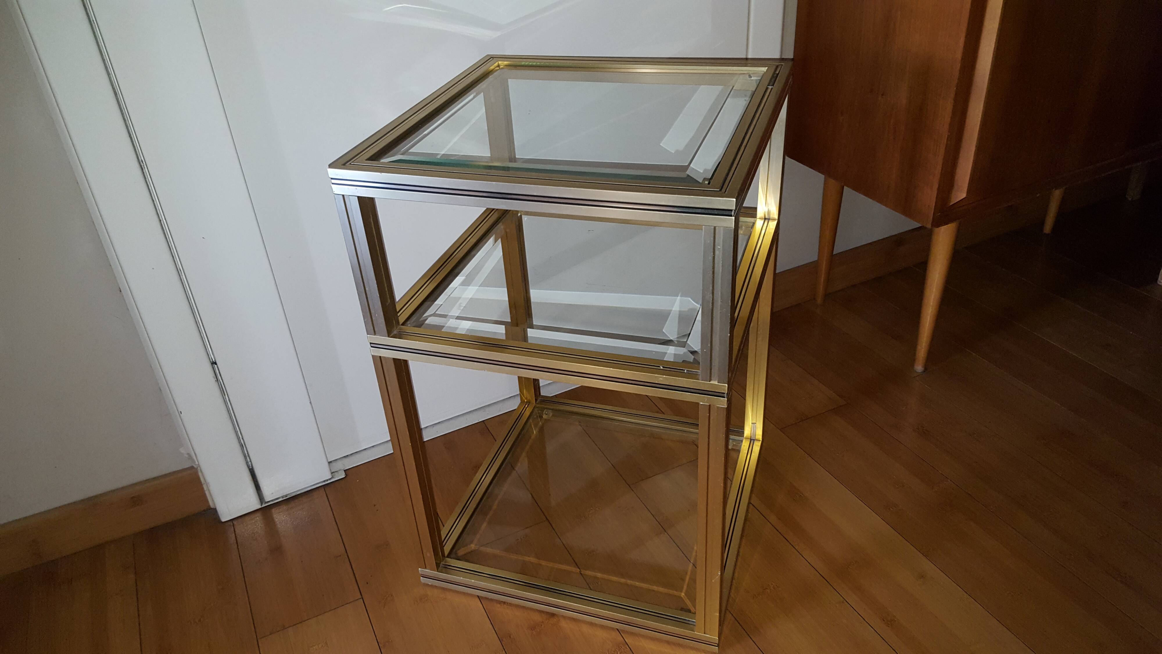 Table design Pierre Vandel