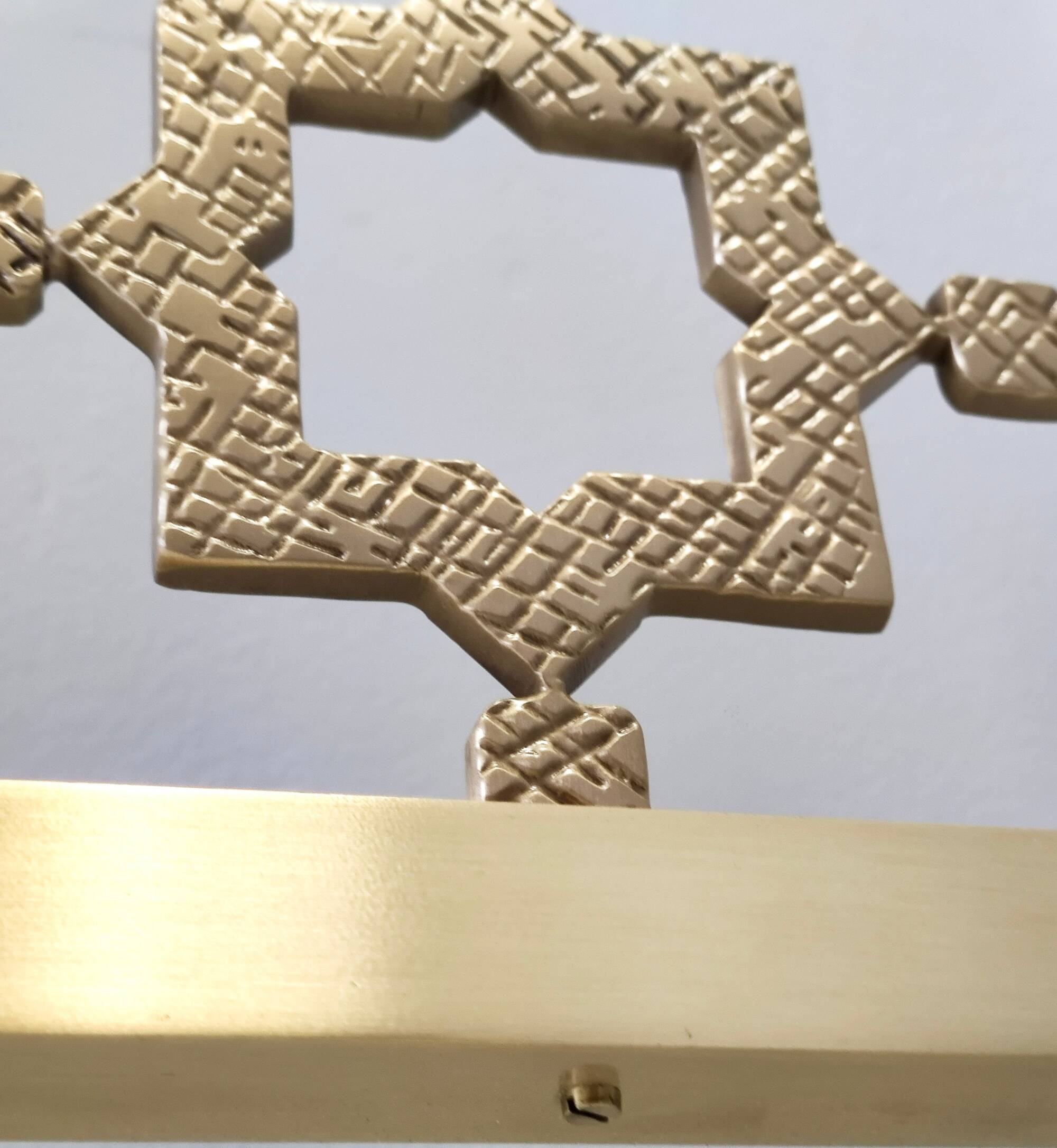 Postmodern Sculptural Brass Single Bed by Luciano Frigerio, Italy