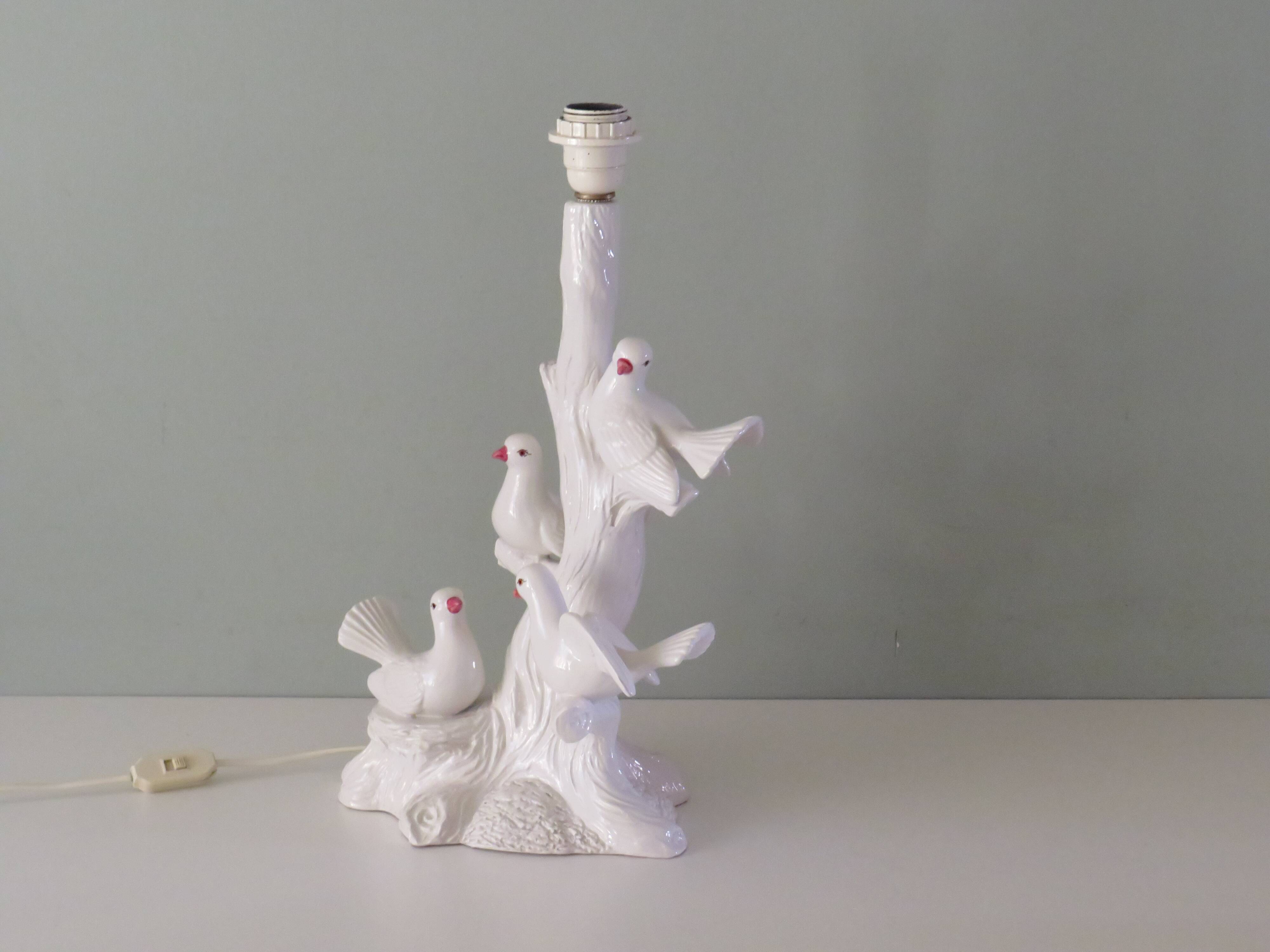 Vintage Italian ceramic table lamp with doves.