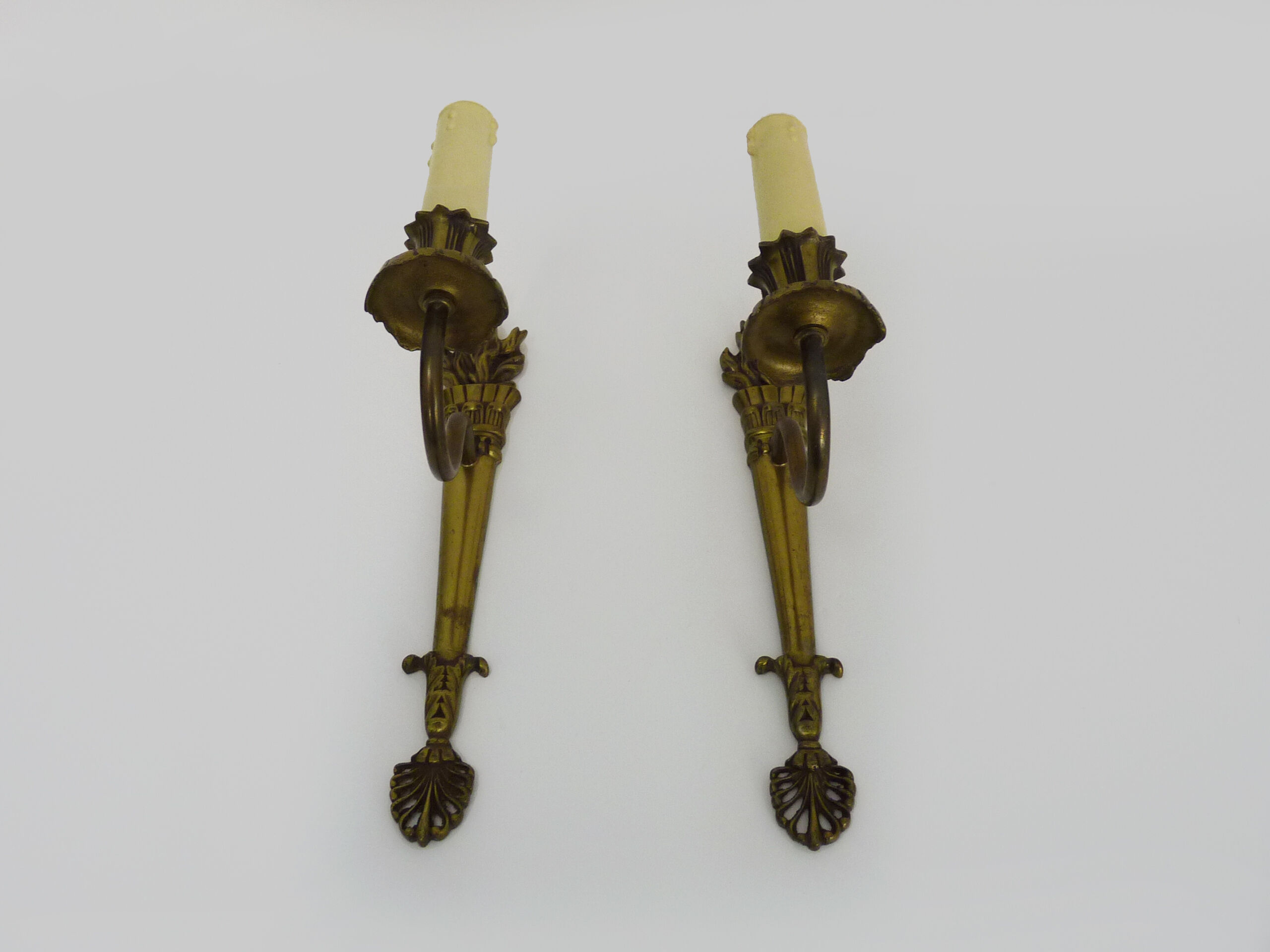 Old pair of wall sconces pot à feu, bronze, year 50 60