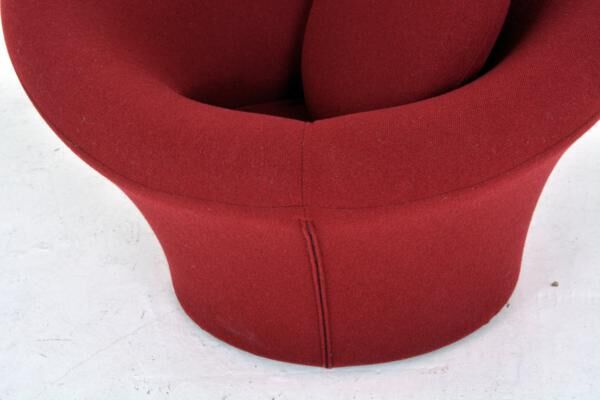 Mushroom Chair or number 560 of Pierre Paulin edition Artifort