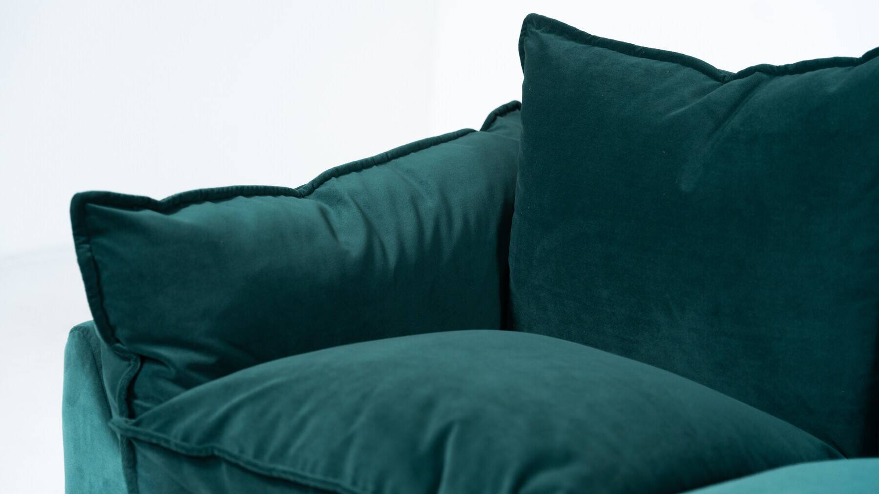 Mid-Century Modern Sofa "Cado" by Gunnar Gravesen and David Lewis Divano