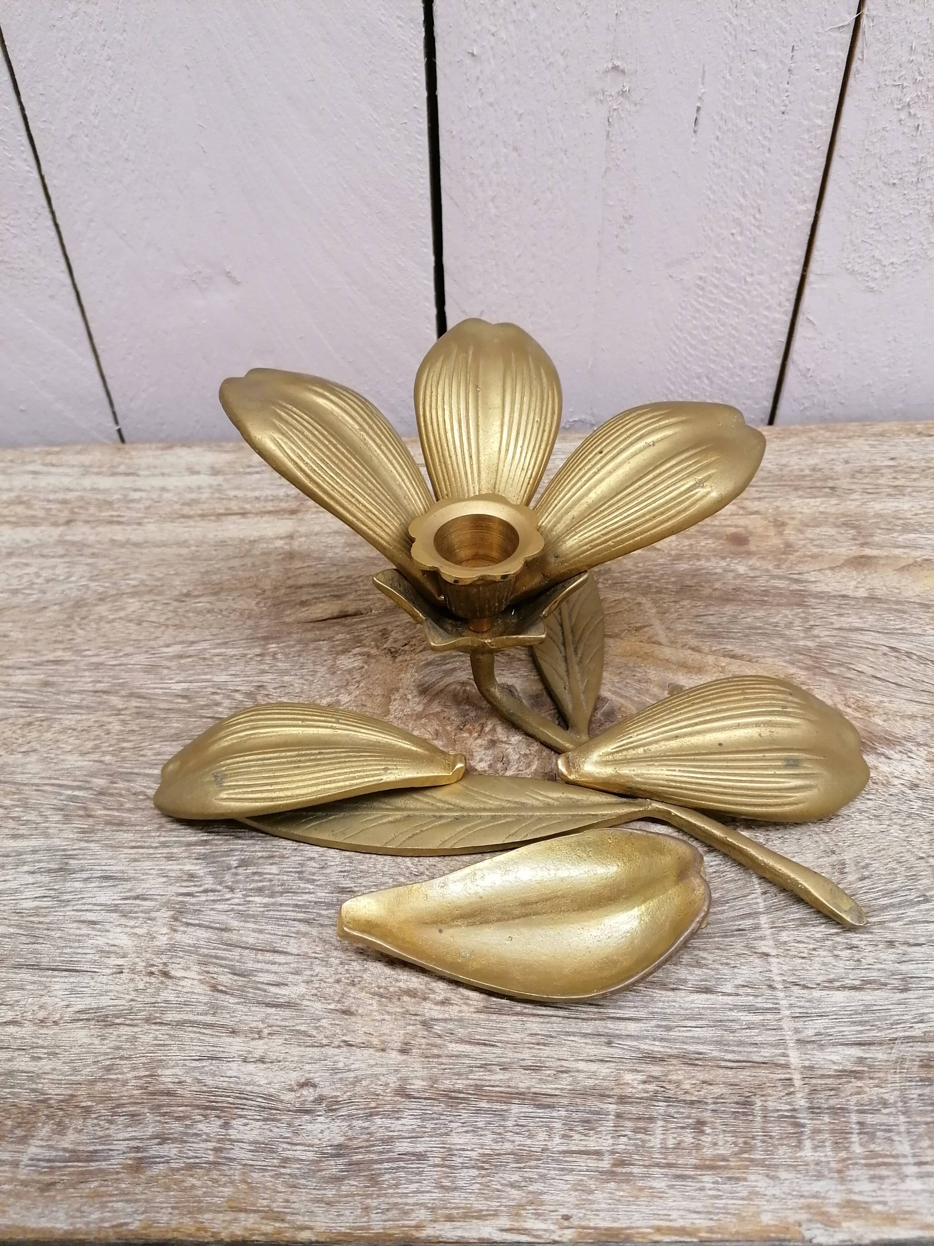 Fleur en laiton