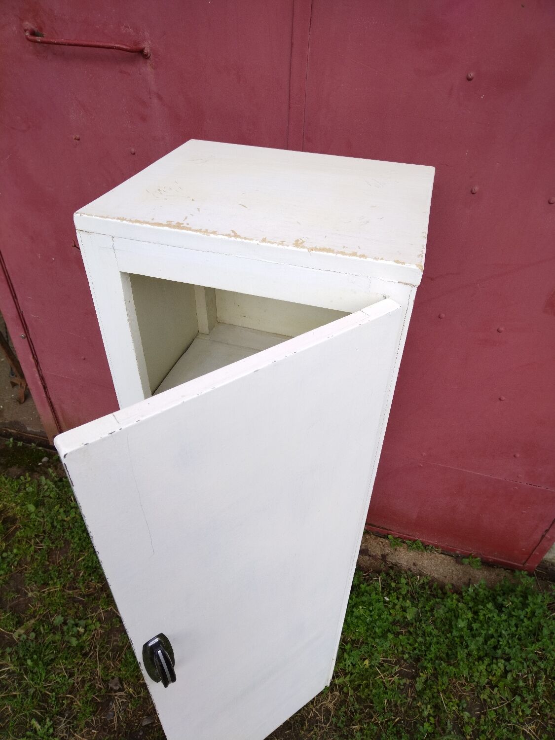 Vintage column pantry