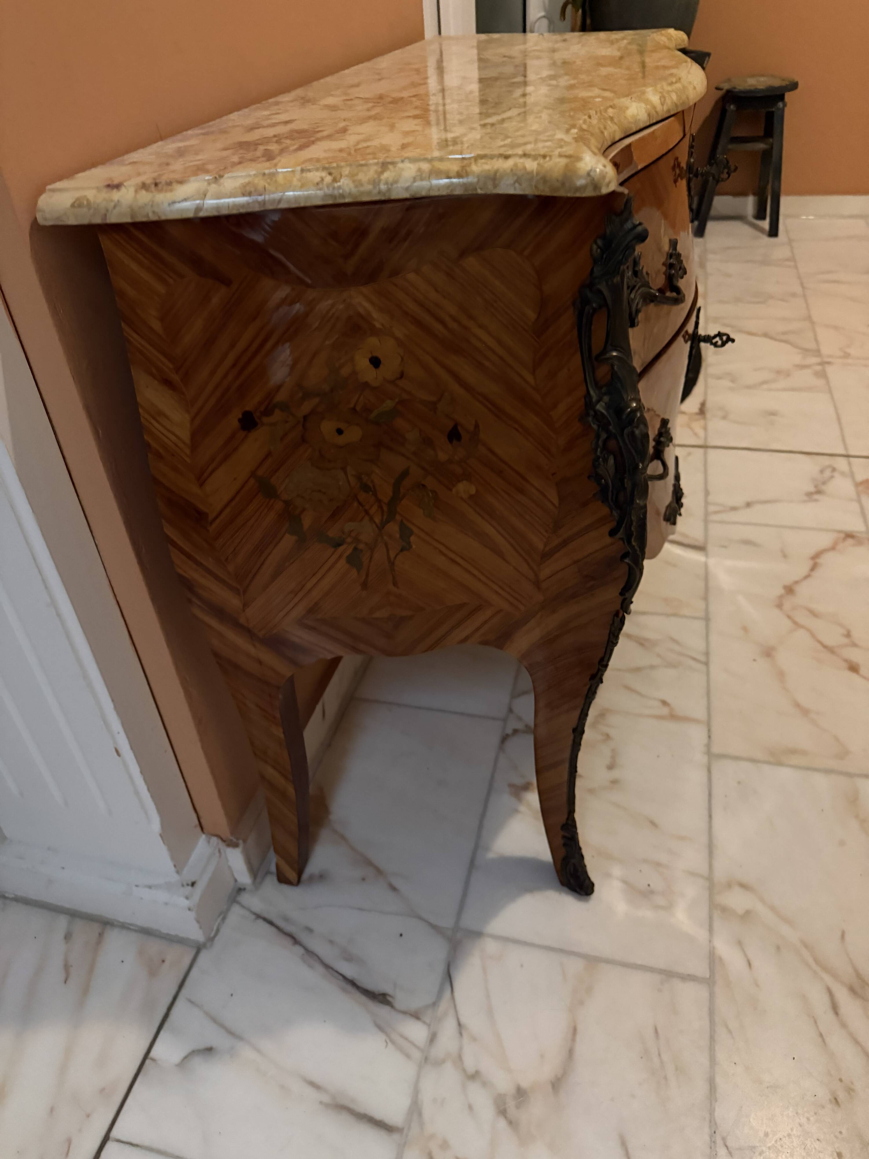 "Du Barry" commode in marquetry, marble top