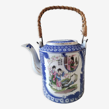 Théière japonaise en porcelaine fine, motifs Geishas, estampillé