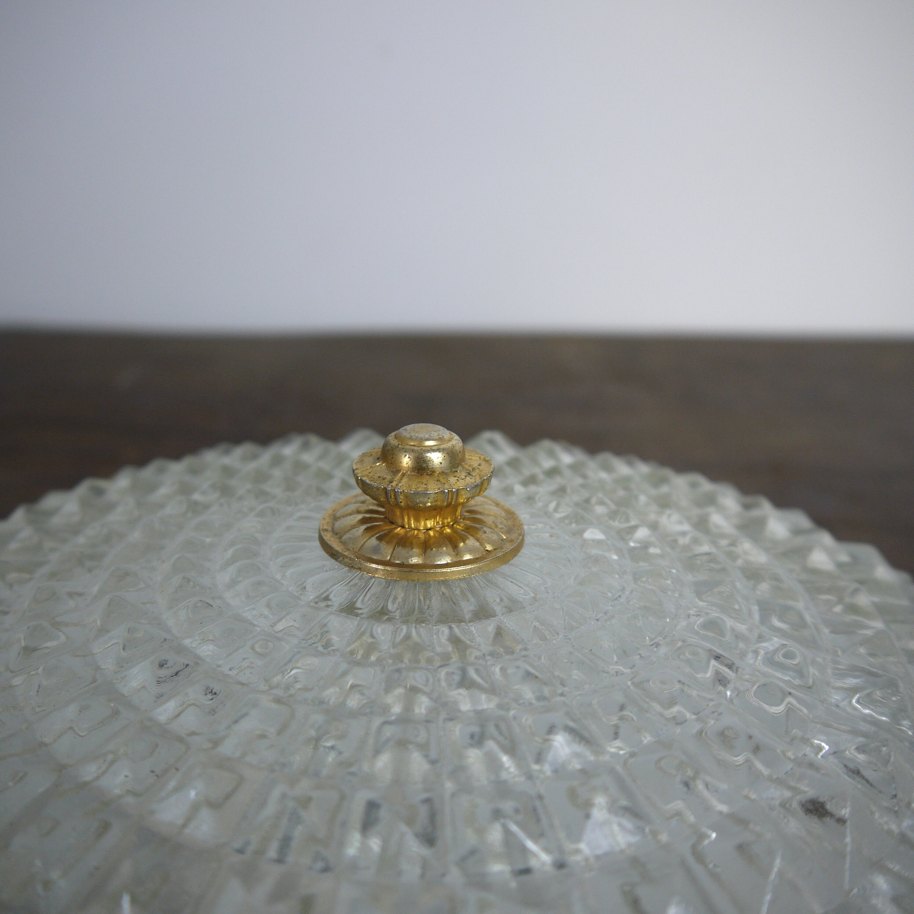 Round chiseled glass ceiling