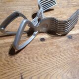 Rotary clamp
