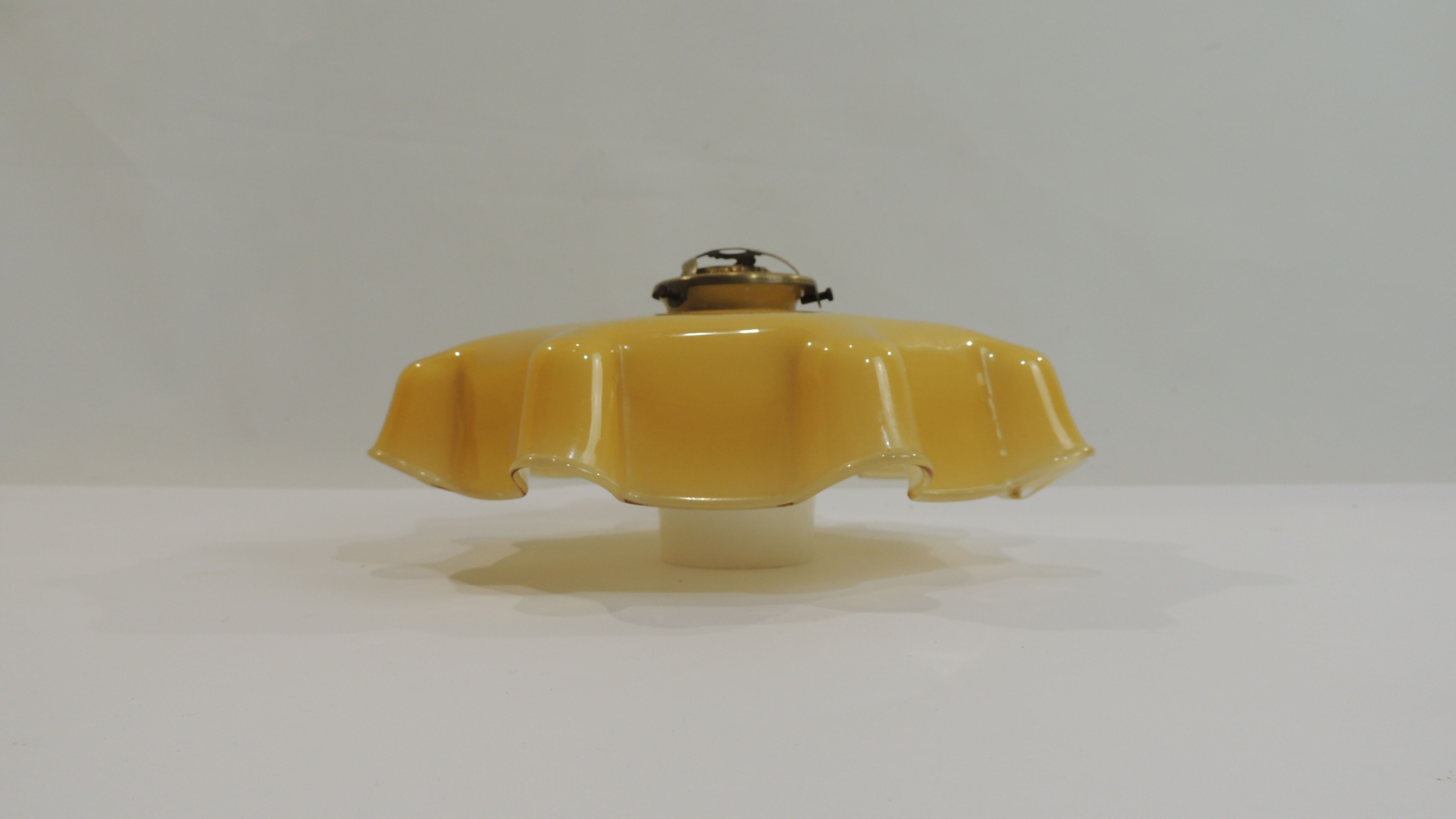 Suspension opaline vintage 1950