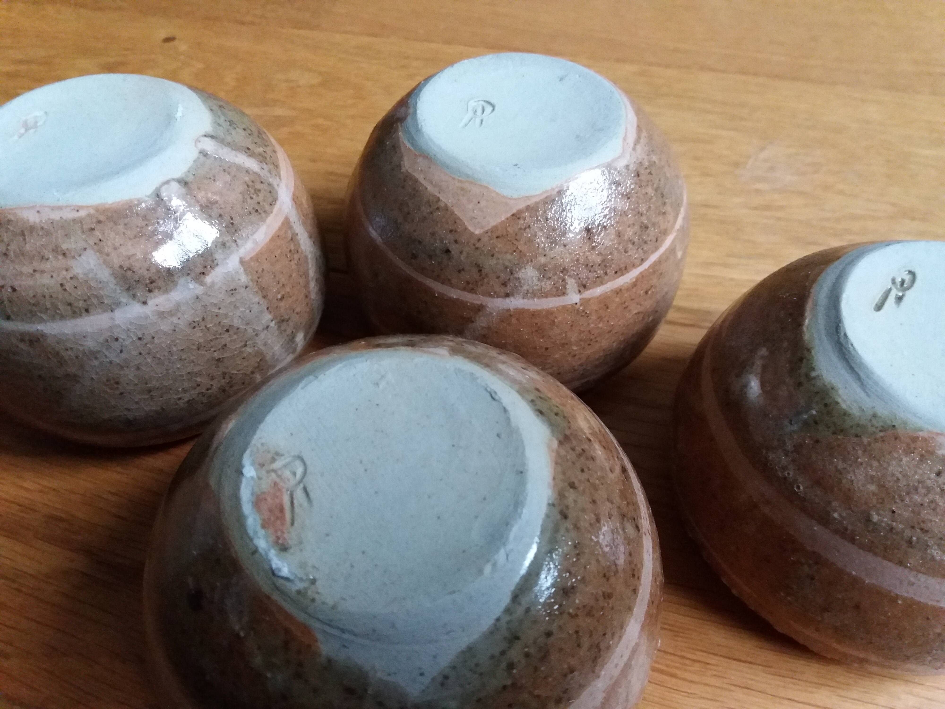 Coupelles tasses en grès signées Anne Rémy Clamagirand