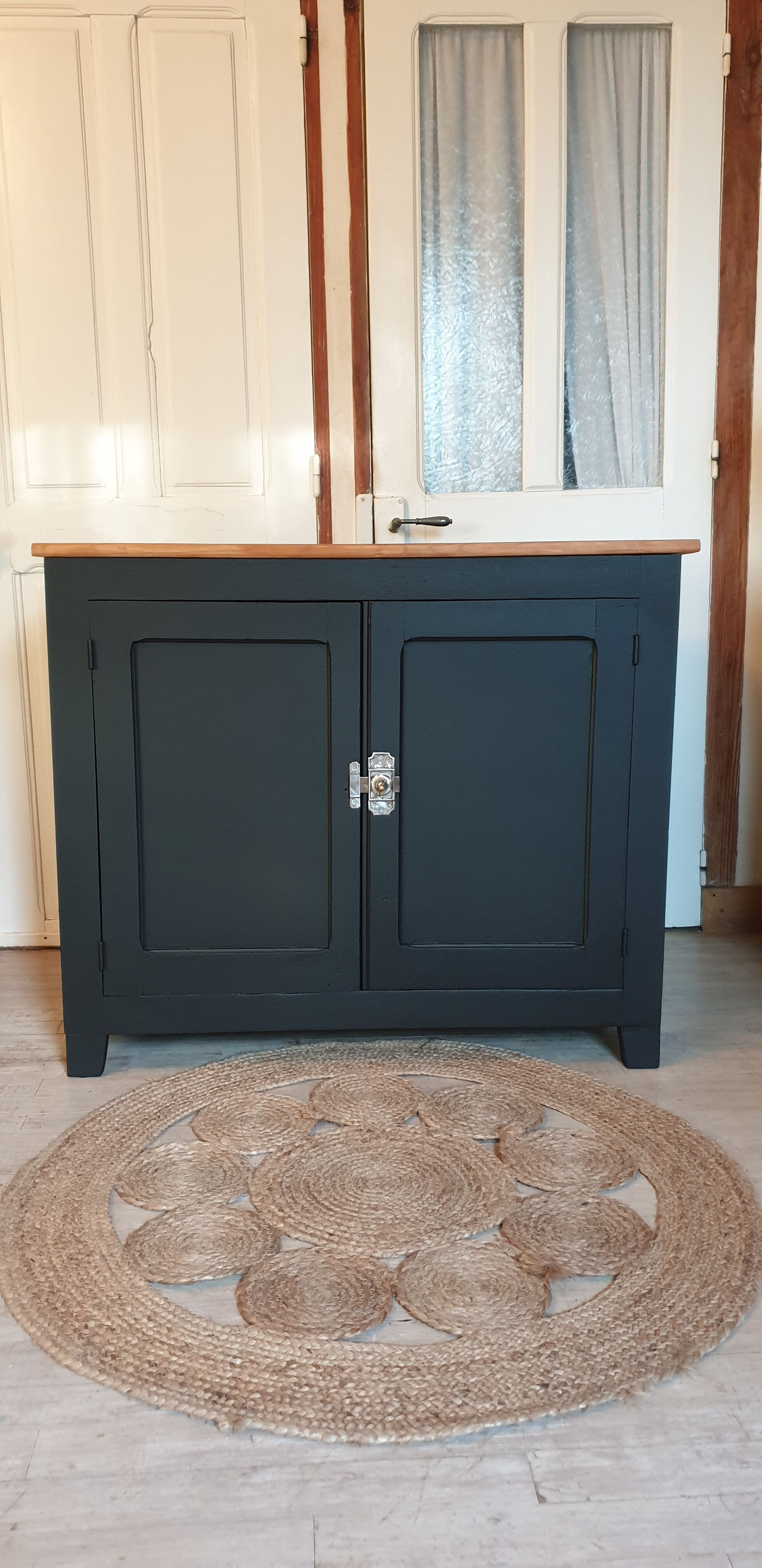 Black Parisian buffet