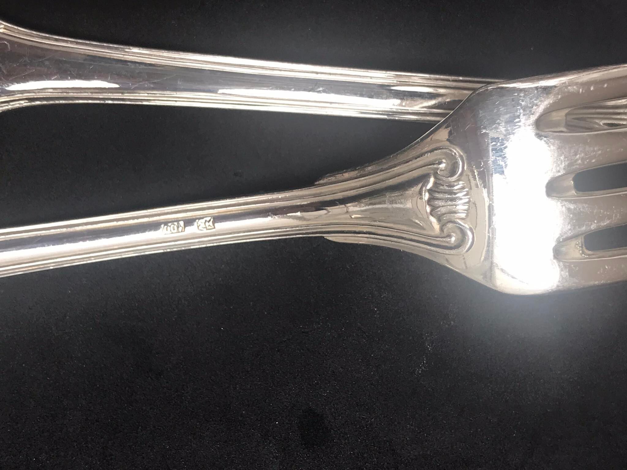 Silver shell cutlery