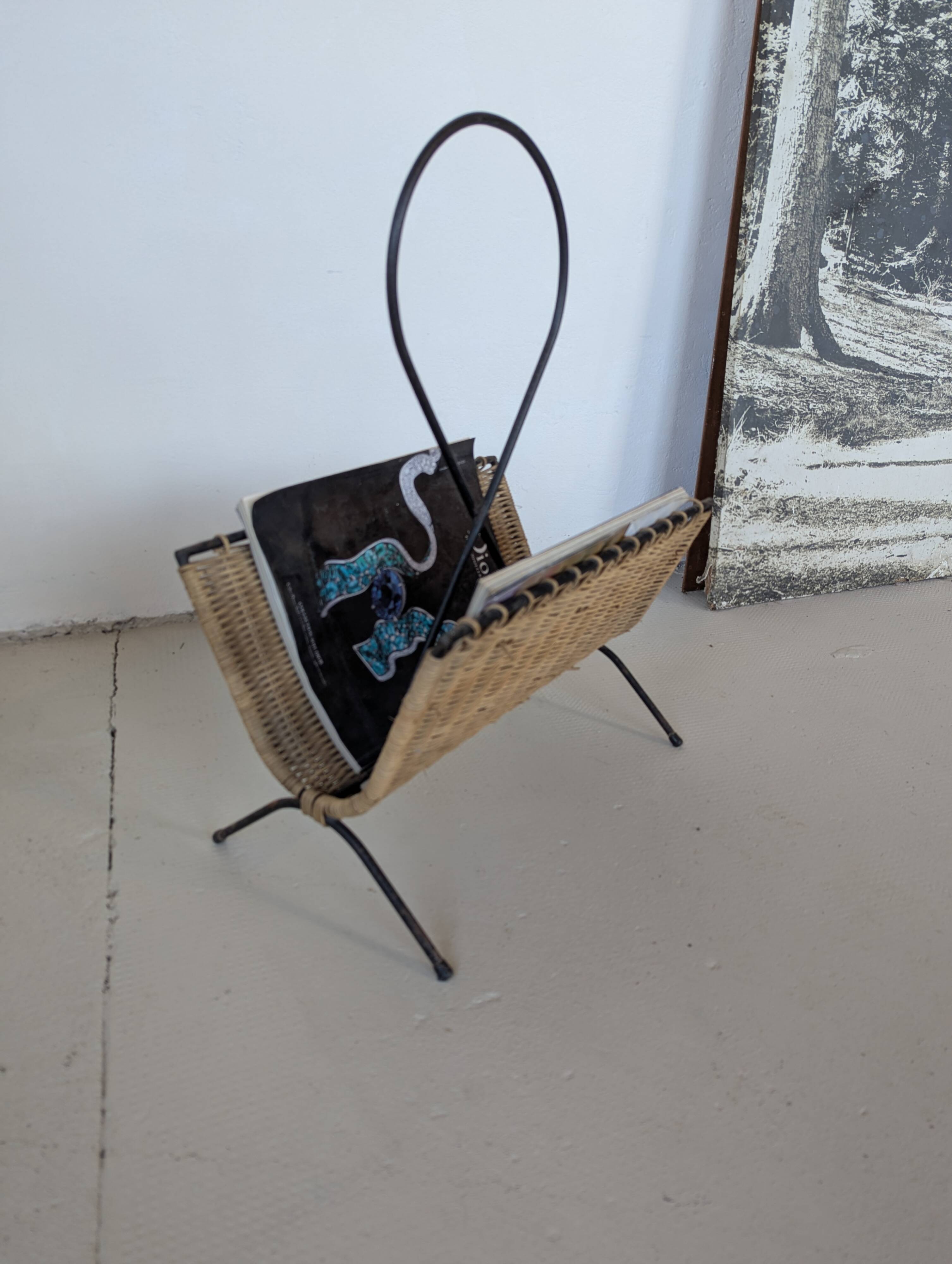 Iron and rattan magazine rack from the 60s