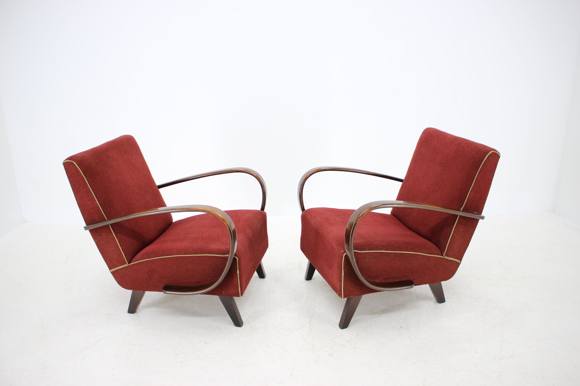Pair of armchairs designed by Jindřich Halabala, 1950´s.