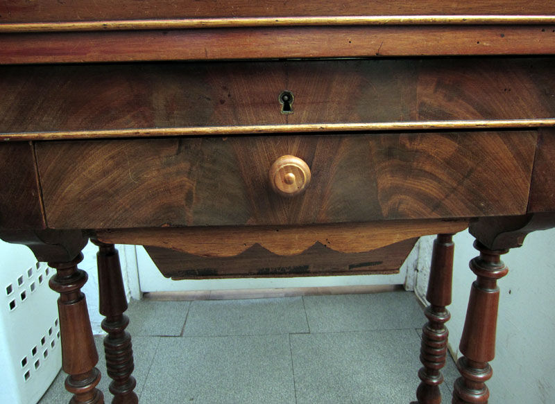Sewing table