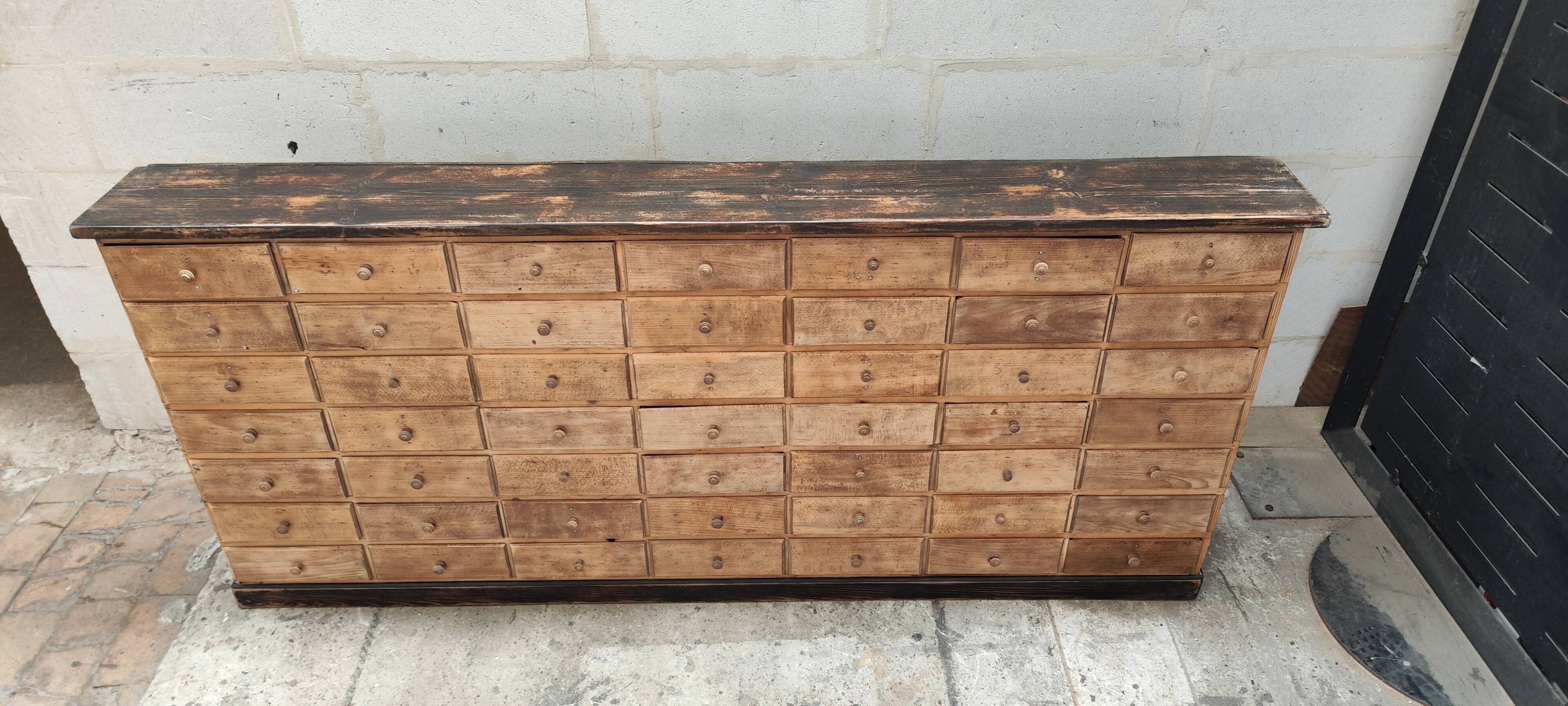 Drawer cabinet for trades, haberdashery cabinet