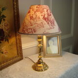 Lampe de table en laiton avec son abat-jour en tissu toile de Jouy ancien