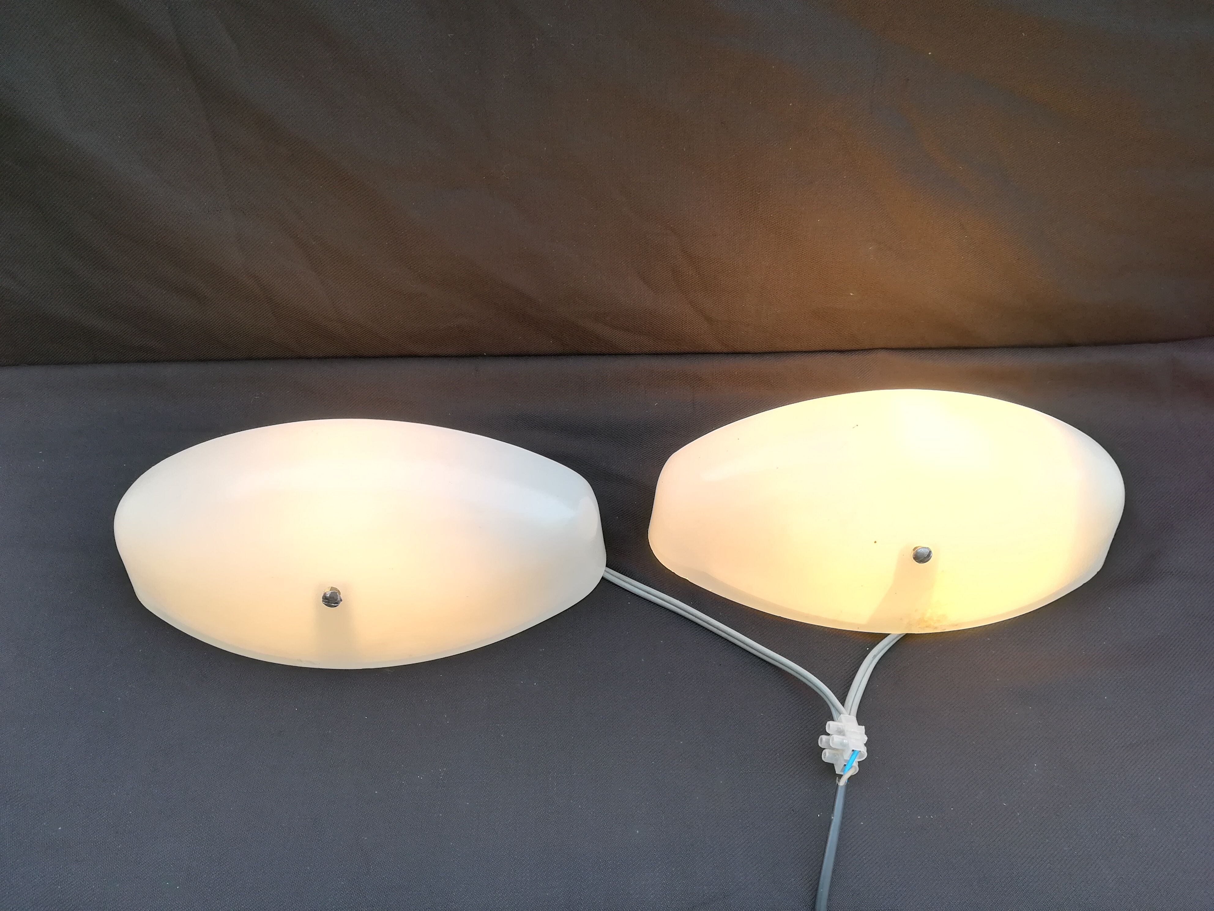 Holophane wall light