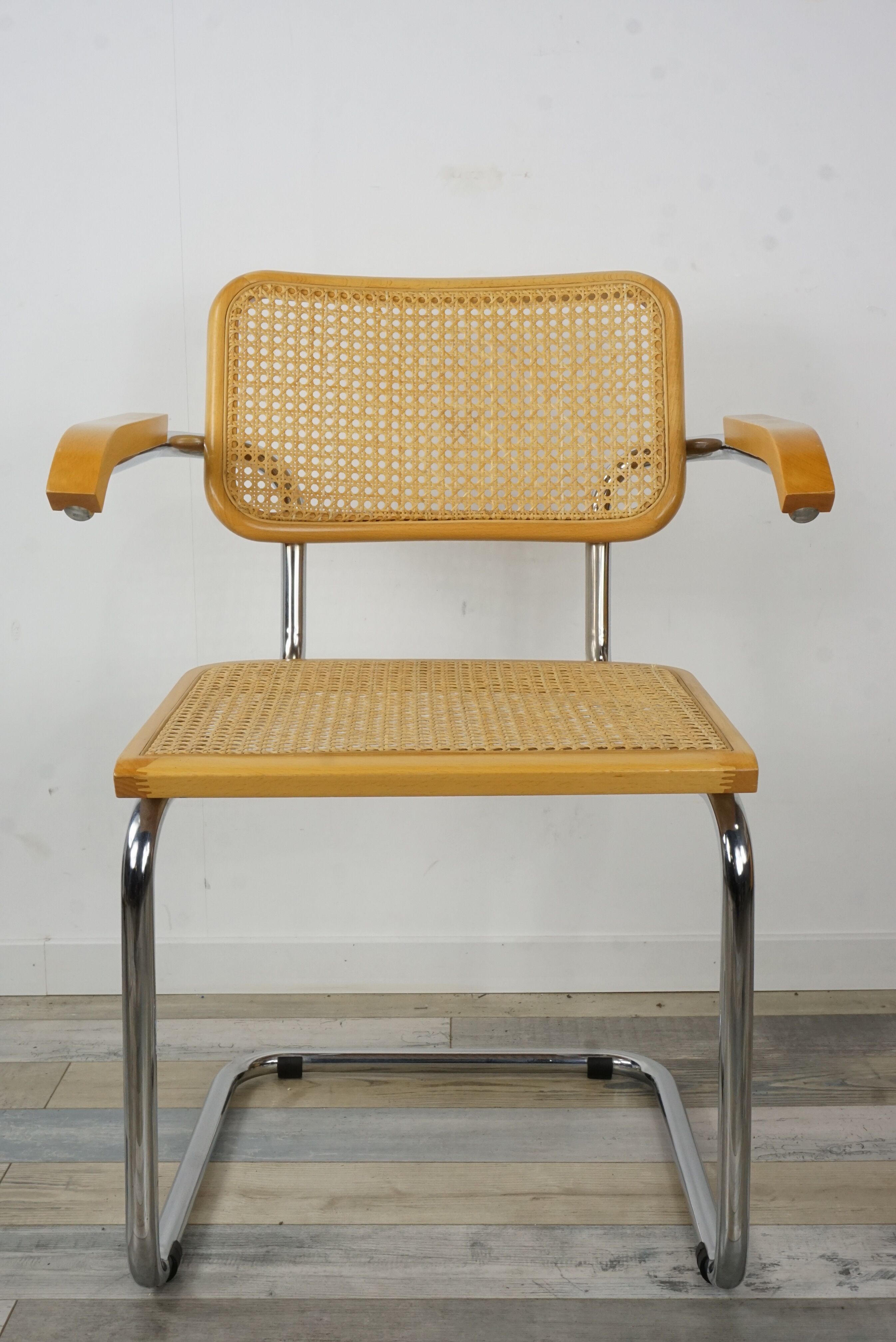 Cesca B64 armchair Marcel Breuer