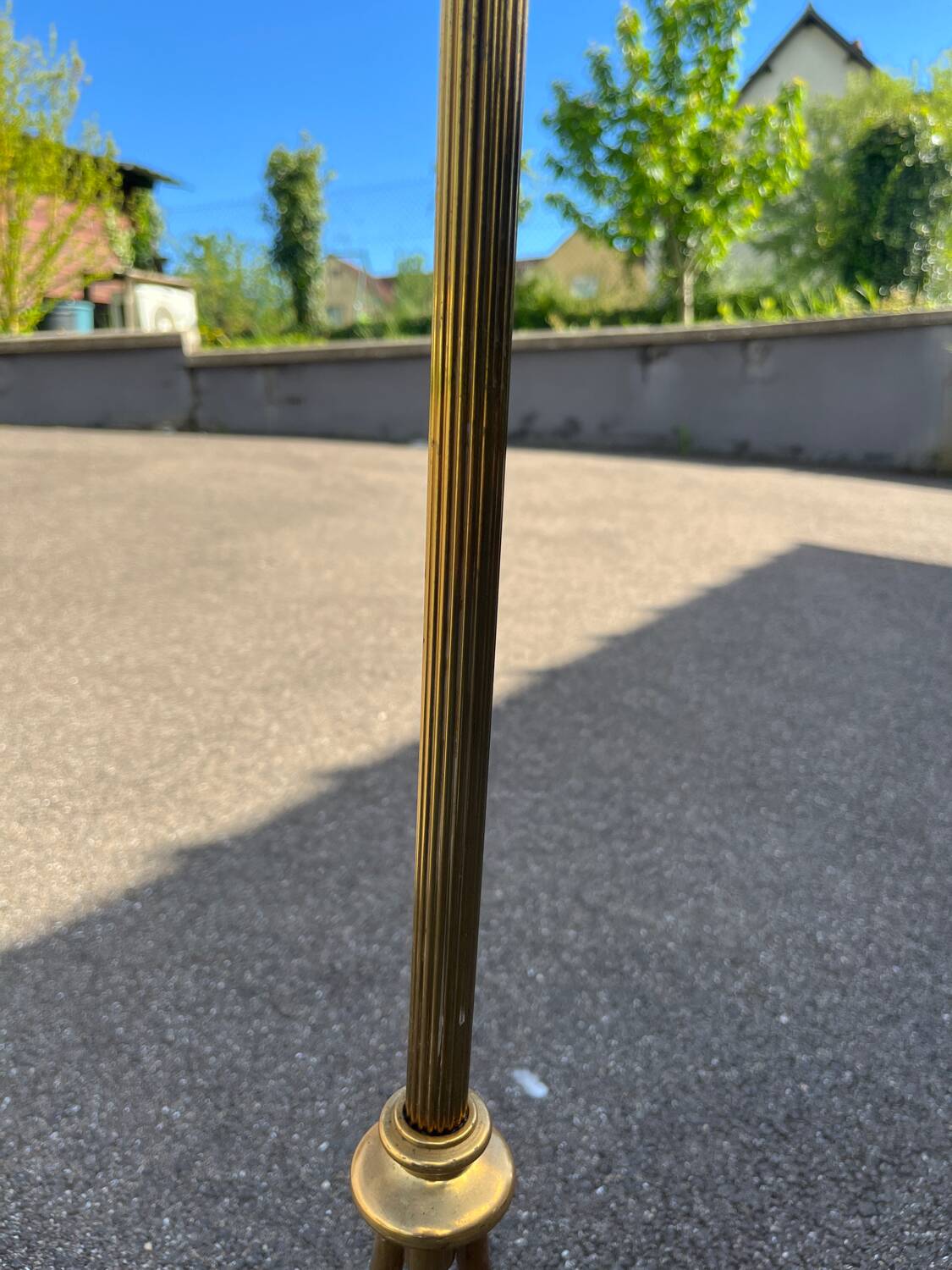 Vintage pied de lampe tripode laiton 1950 sabot de biche lampadaire