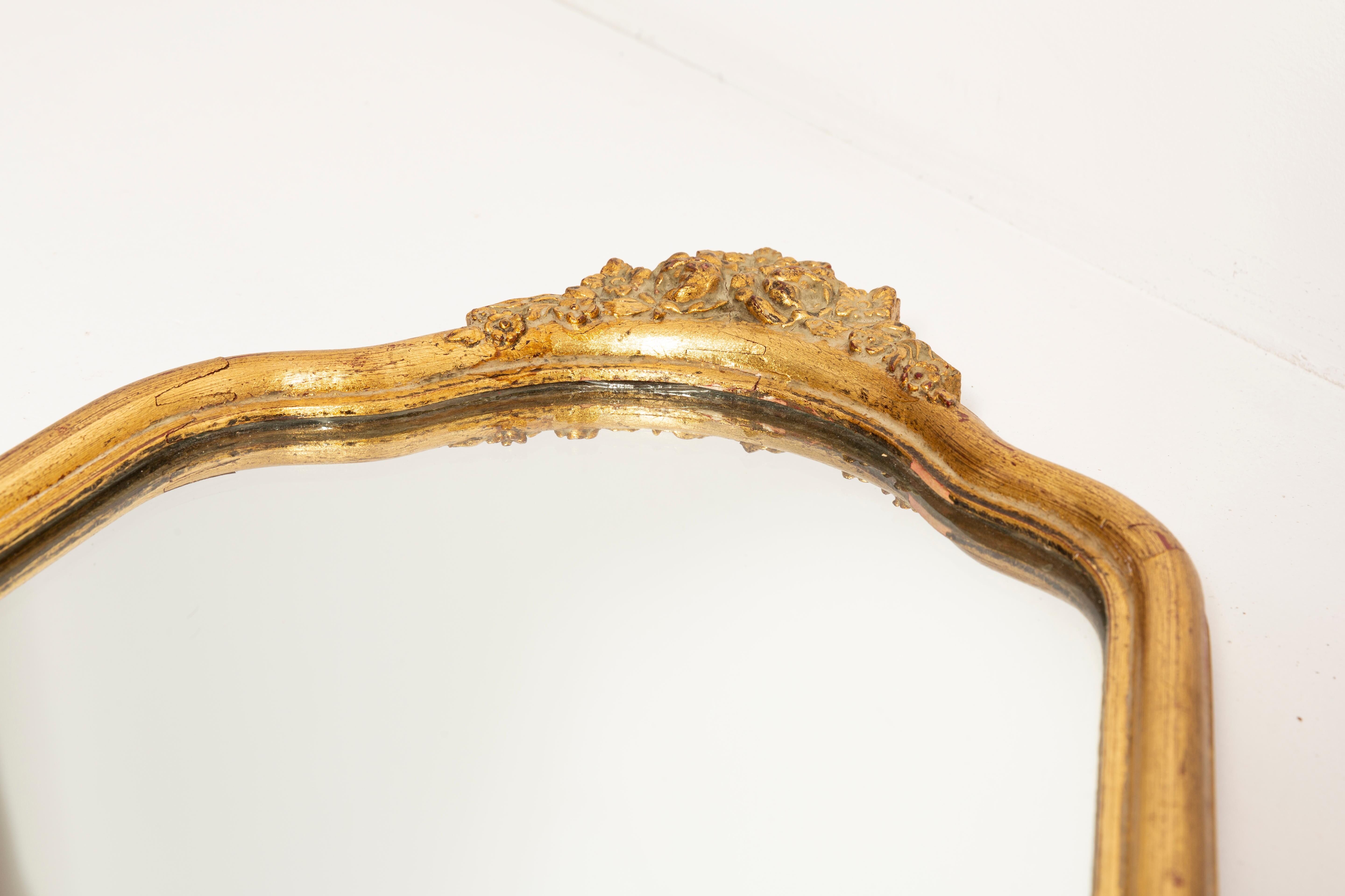 Miroir décoratif en bois doré, Italie, années 1960